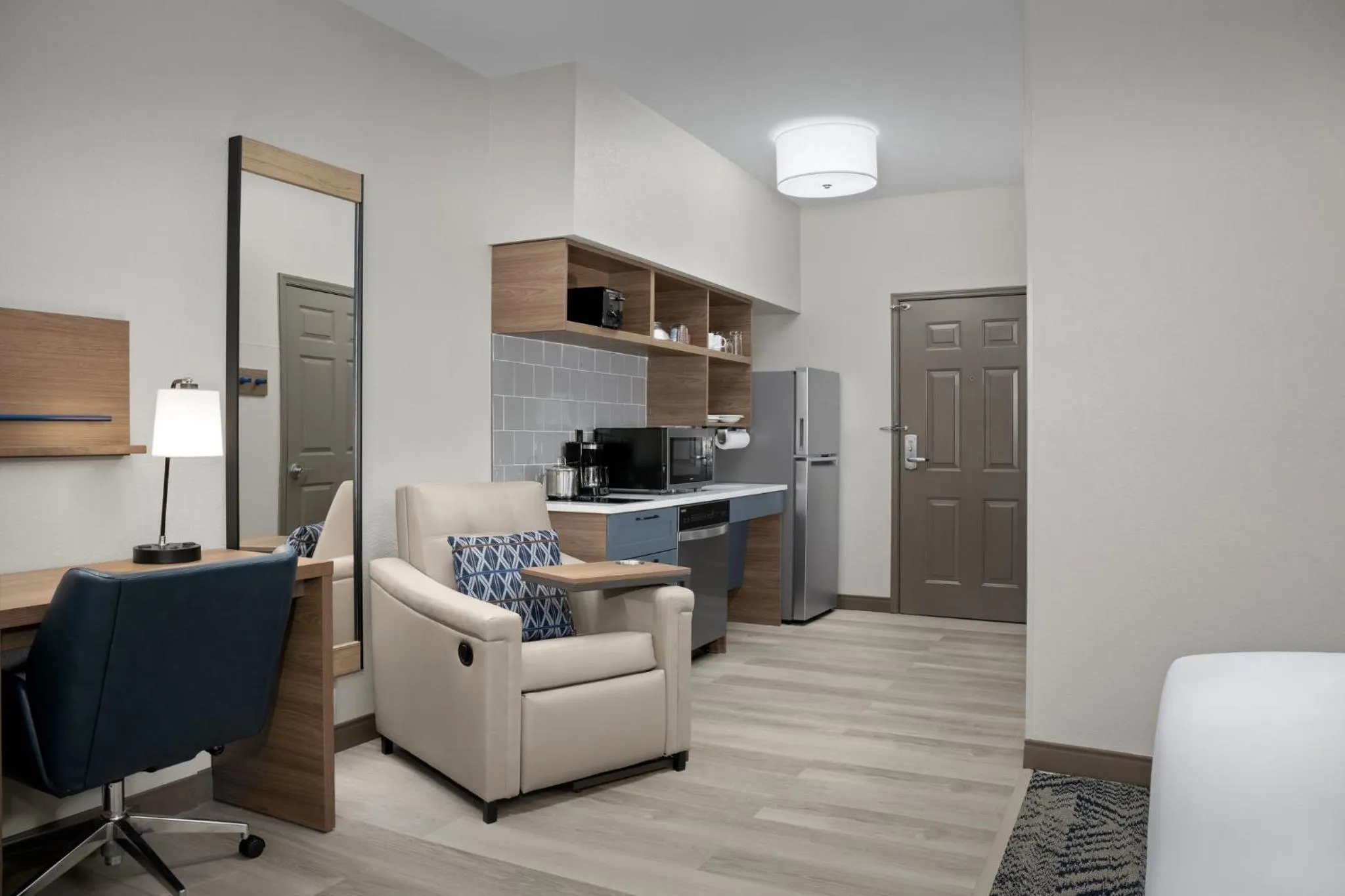 Photo of the whole room in Candlewood Suites Alexandria - Fort Belvoir by IHG