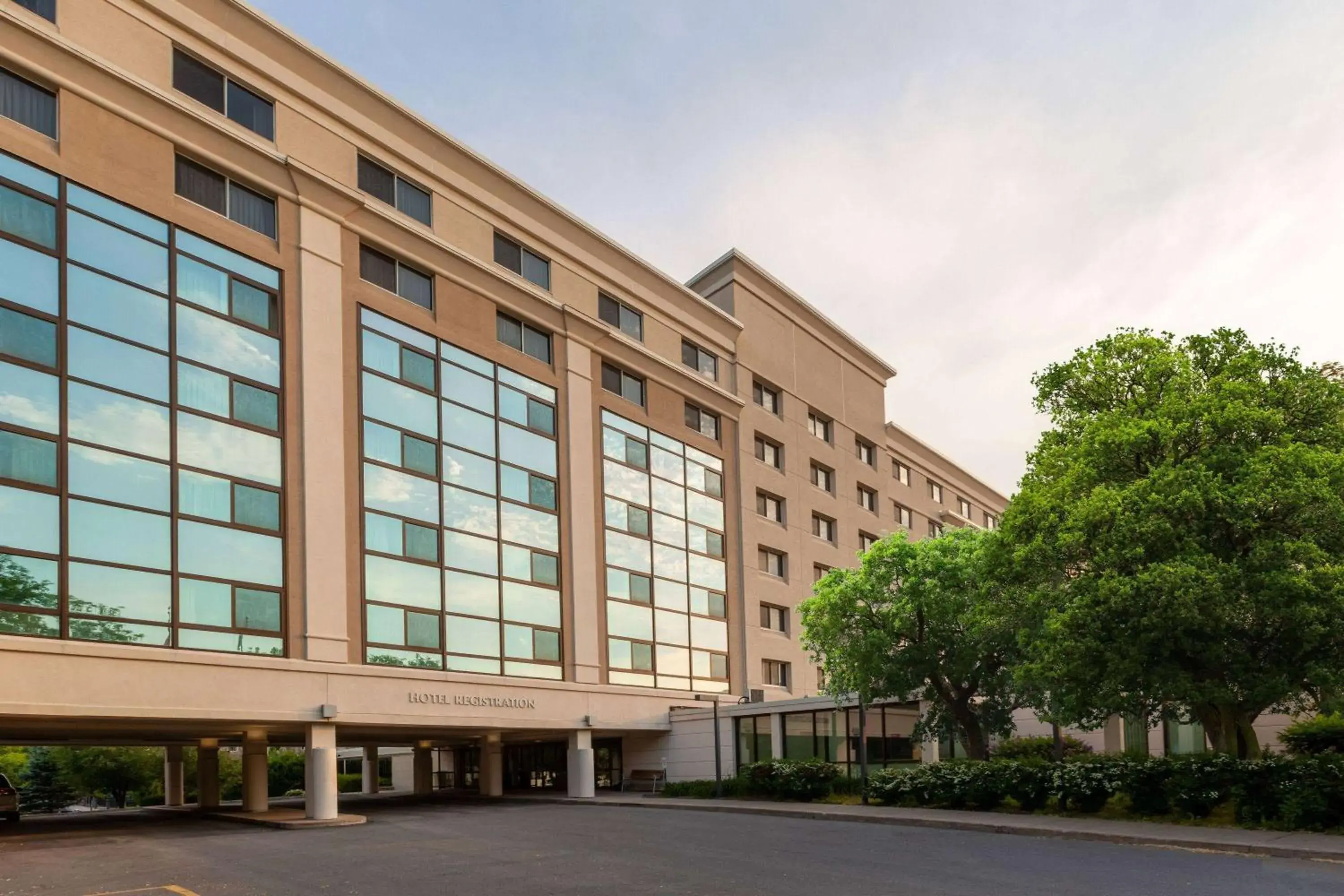 Property building in Randolph House Hotel, Trademark Collection by Wyndham Property building in Randolph House Hotel, Trademark Collection by Wyndham