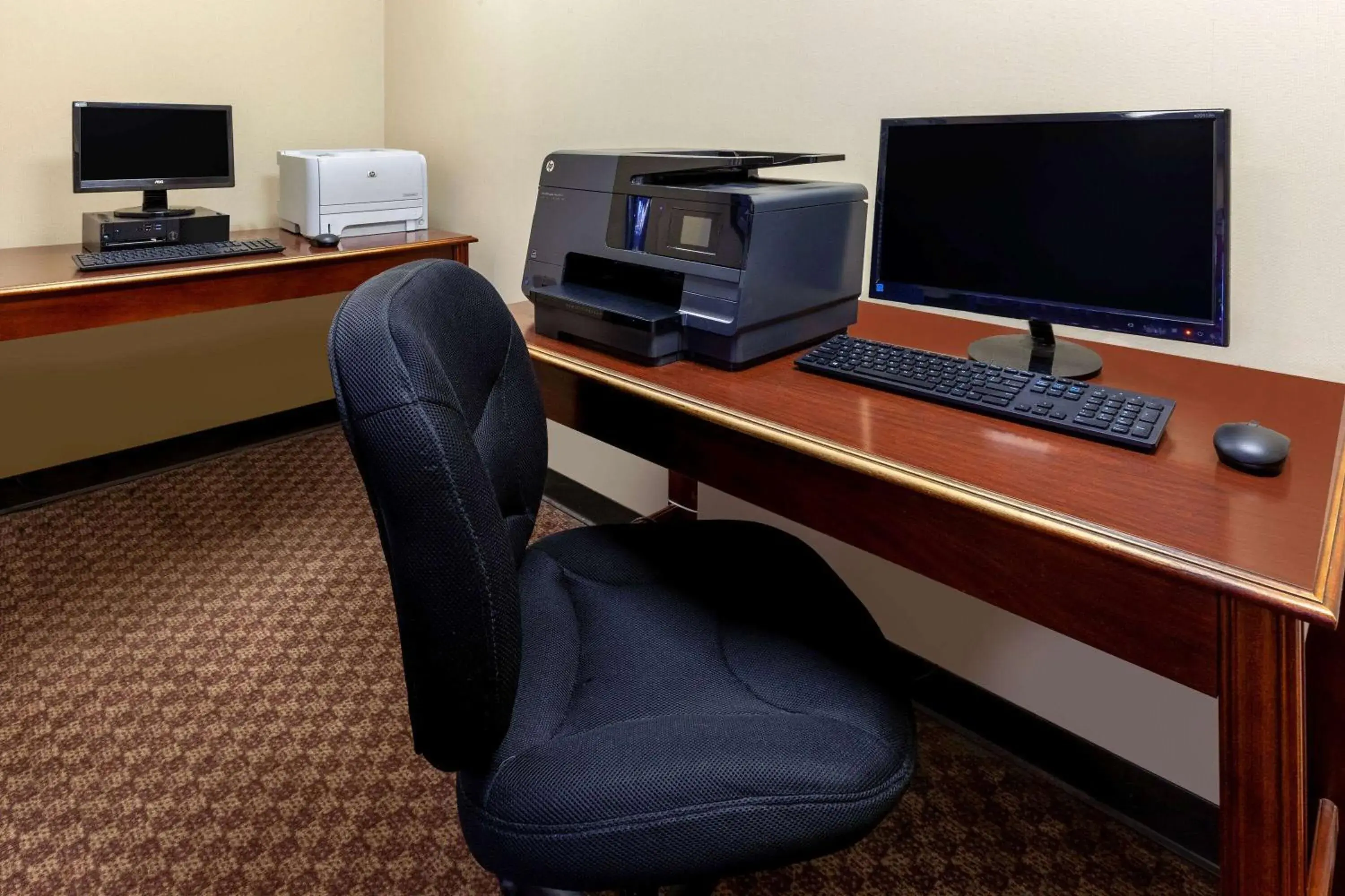 Business facilities, Business Area/Conference Room in Ramada by Wyndham Liverpool Syracuse
