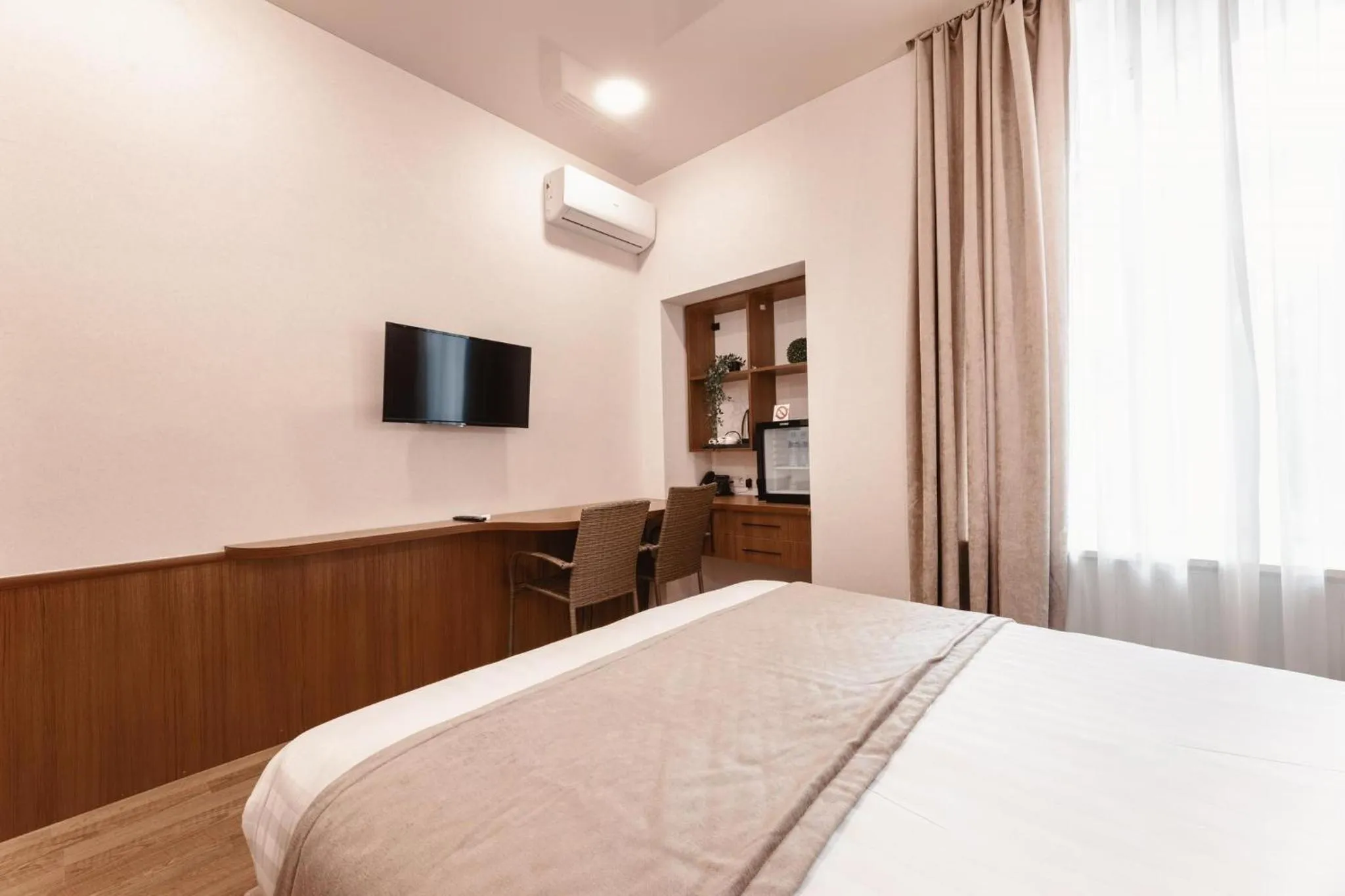 Bed in Park Hotel Tskaltubo - Balneo Resort