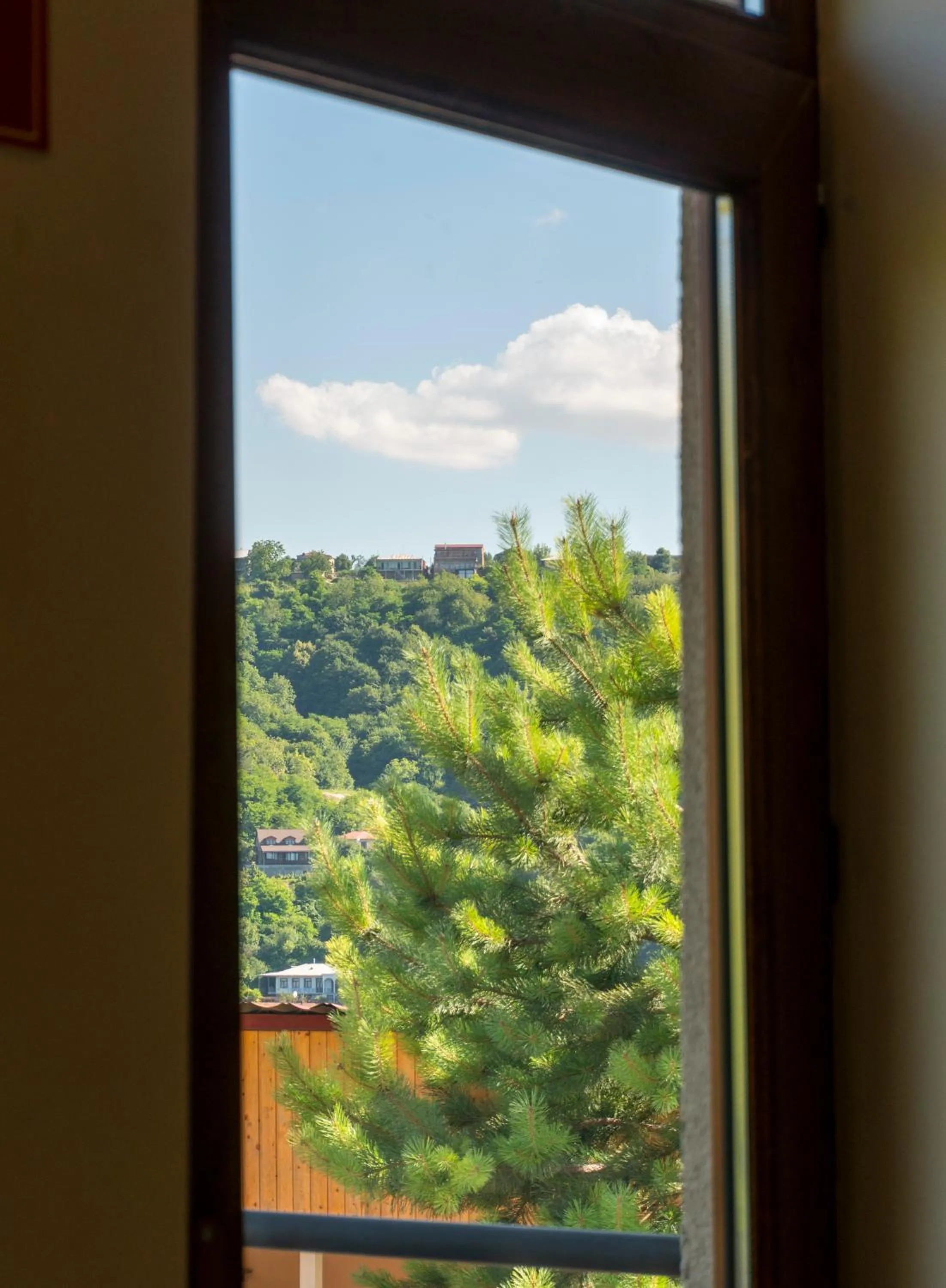 Galavnis Kari Hotel