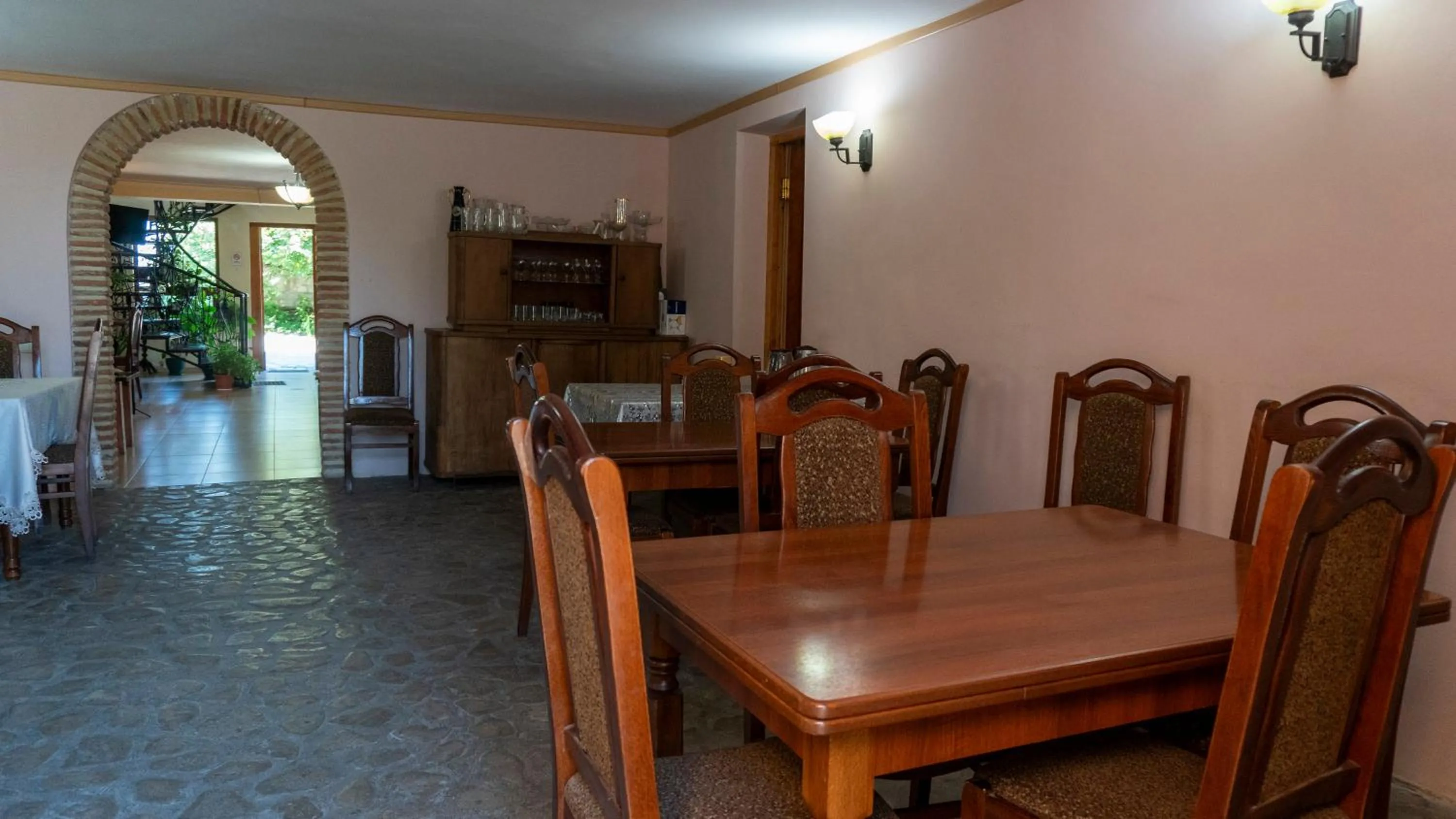 Kitchen or kitchenette in Galavnis Kari Hotel