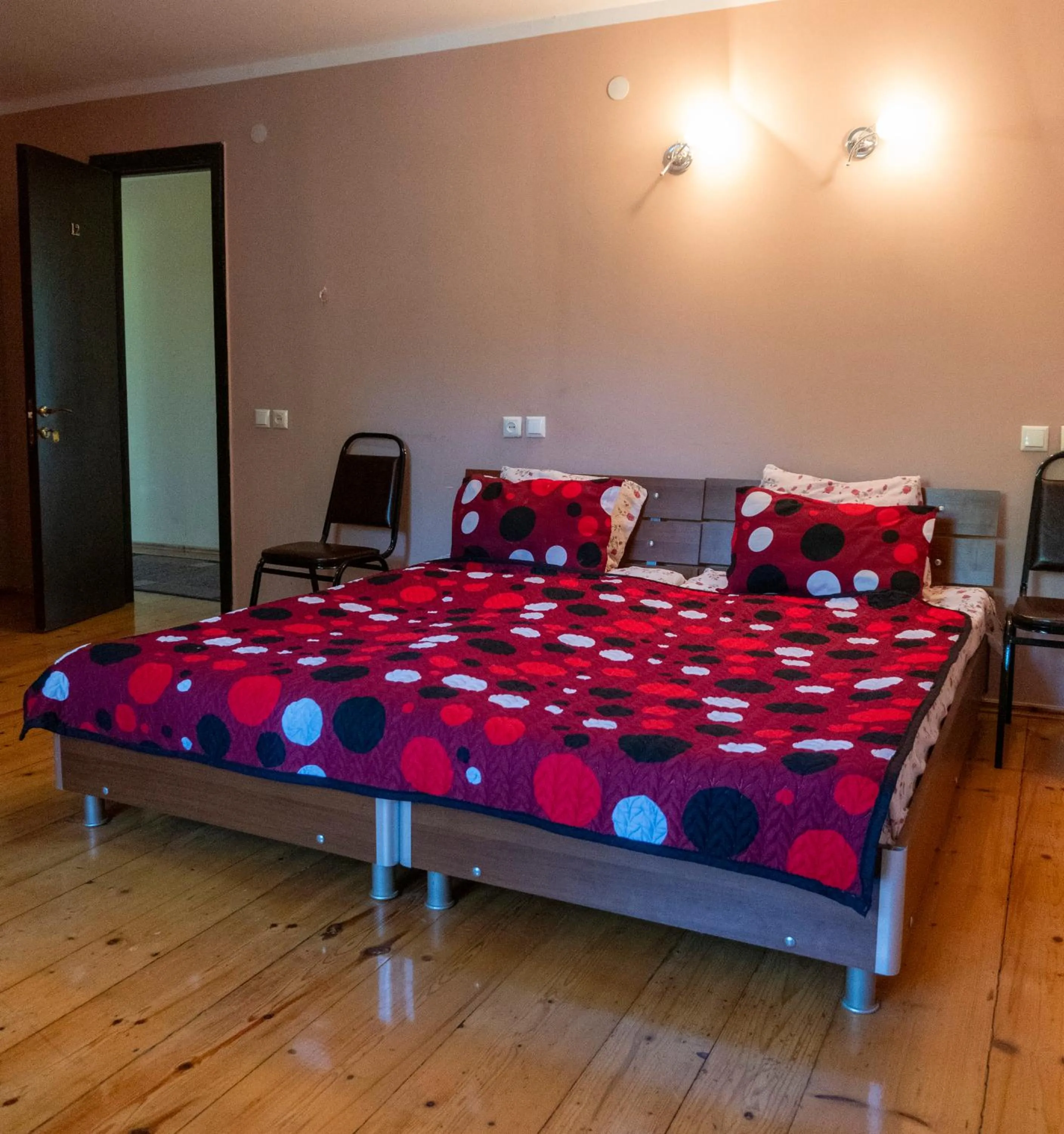 Bed in Galavnis Kari Hotel