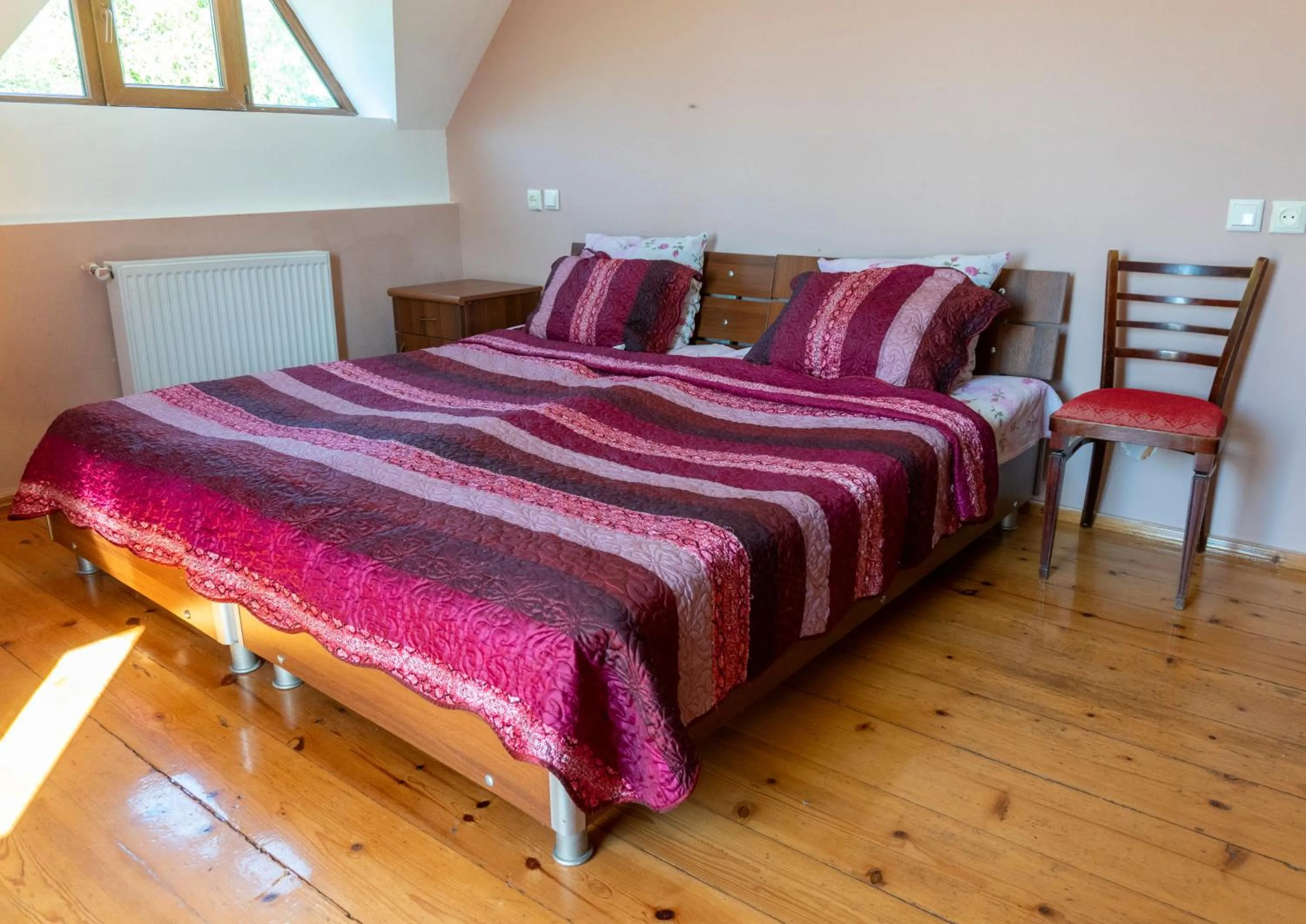 Bed in Galavnis Kari Hotel