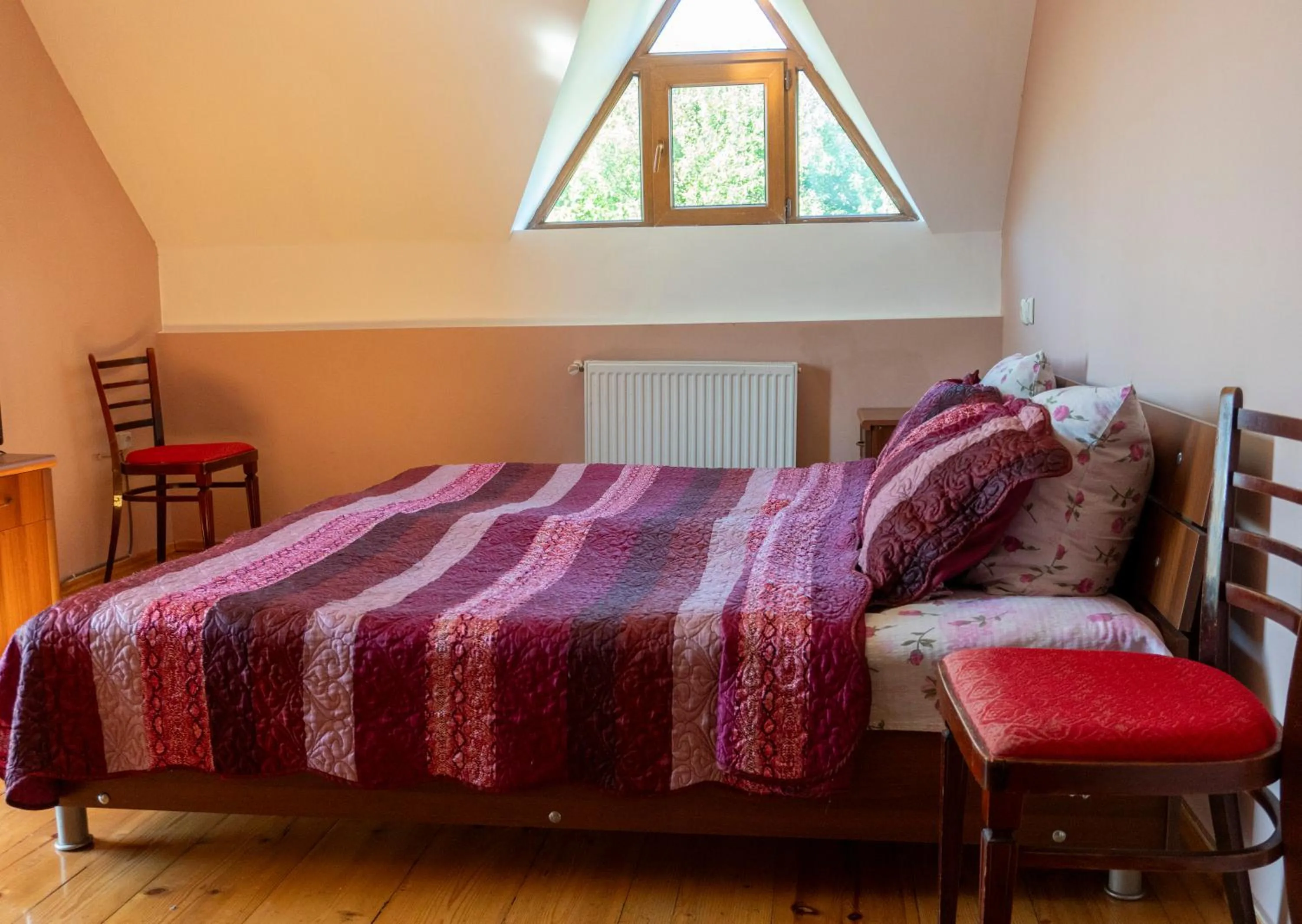 Bed in Galavnis Kari Hotel
