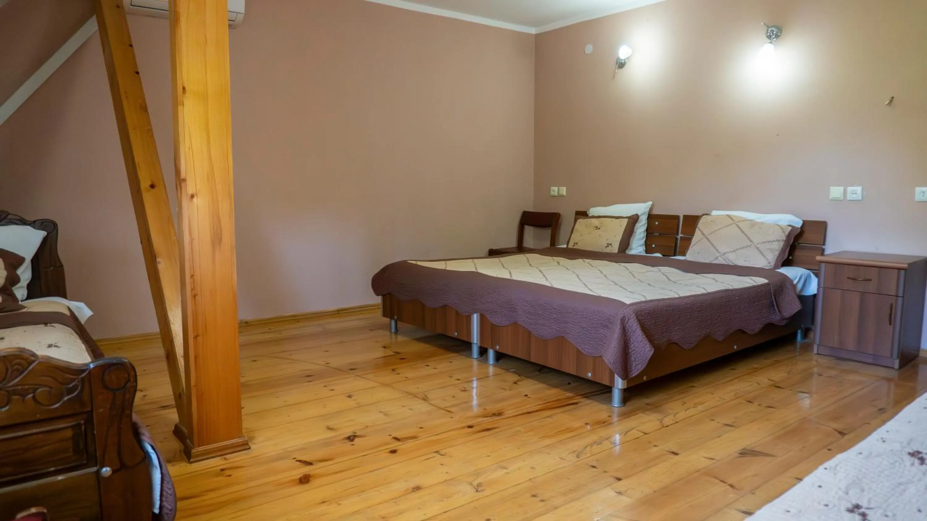 Bed in Galavnis Kari Hotel