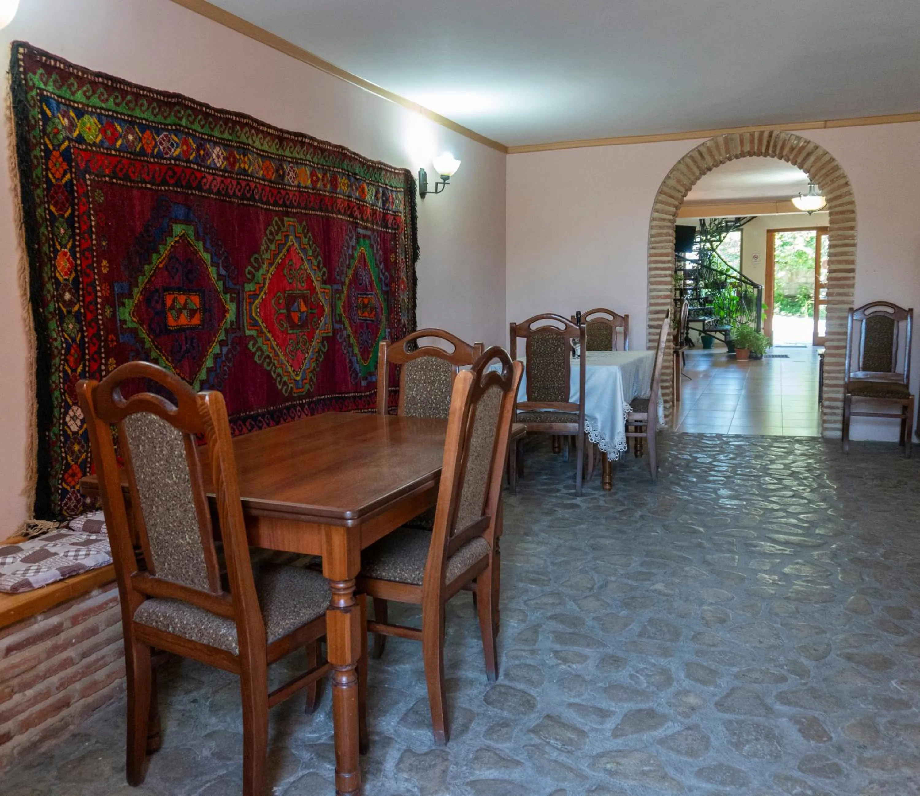 Galavnis Kari Hotel