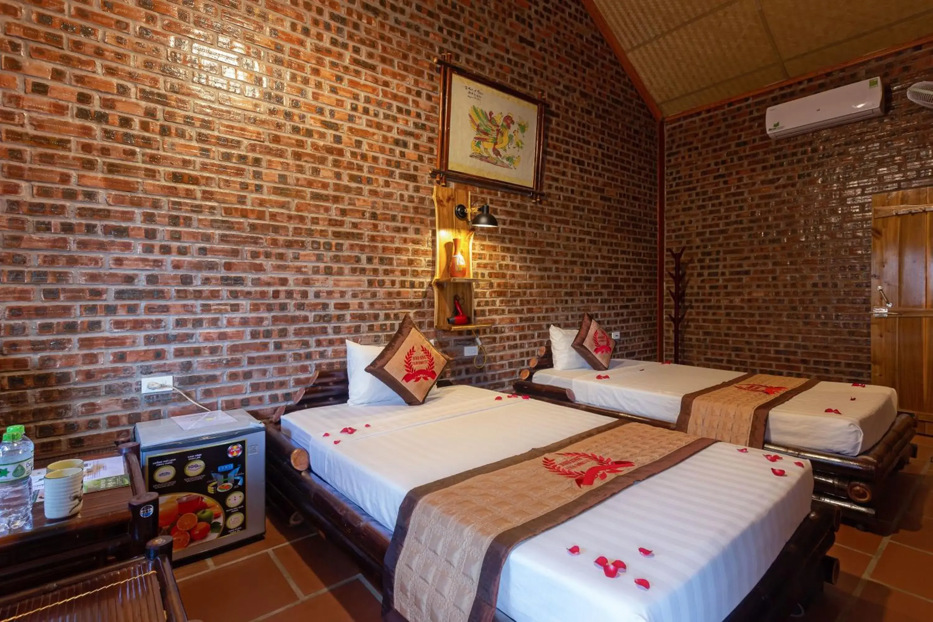 Twin Room with Private Bathroom in Ninh Binh Palm Homestay Twin Room with Private Bathroom in Ninh Binh Palm Homestay