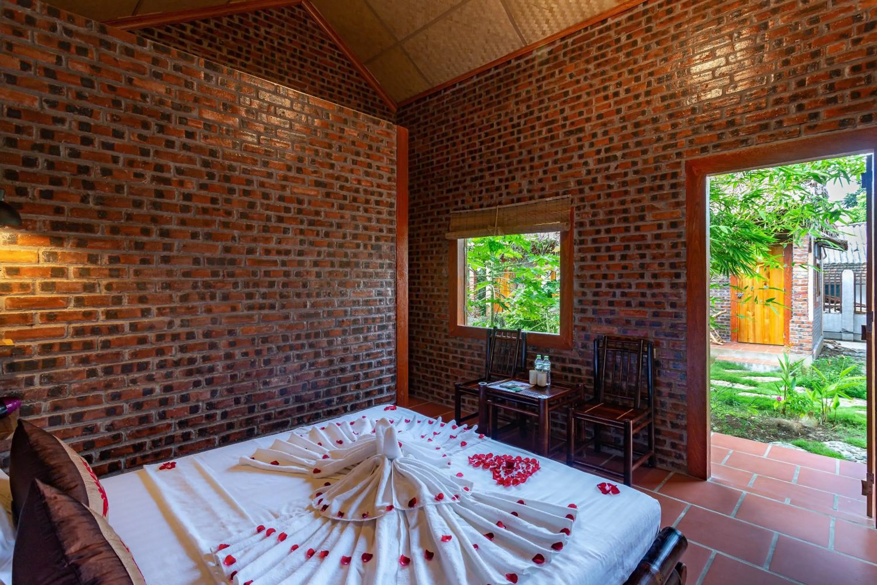 Bed in Ninh Binh Palm Homestay