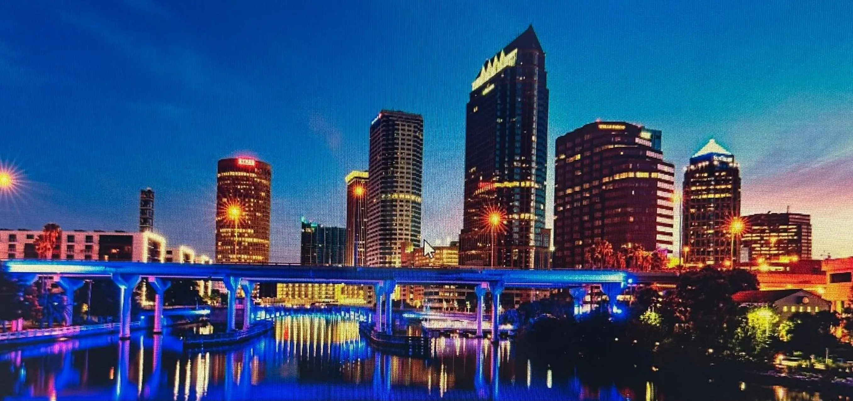 Days Inn & Suites by Wyndham Tampa - Ybor City