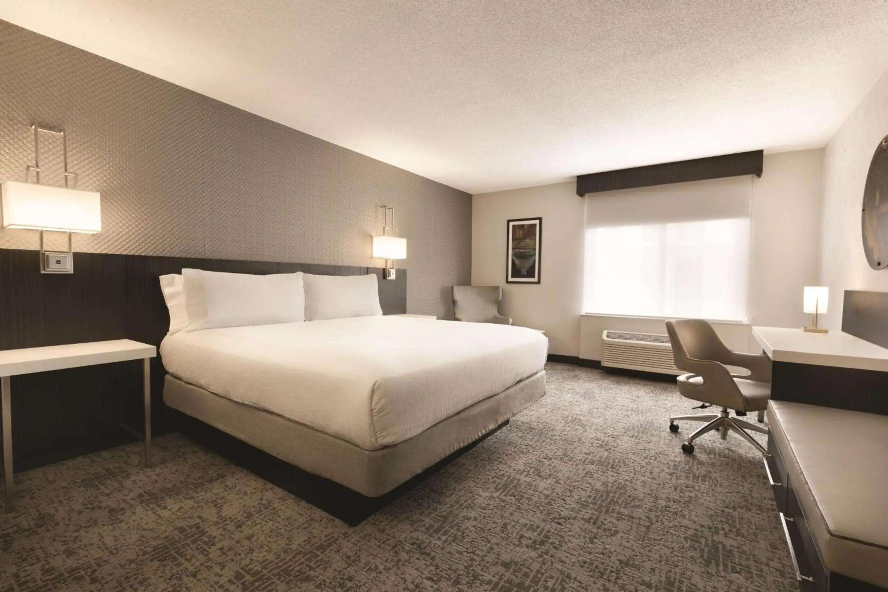 Bedroom, Bed in Hilton Garden Inn Washington DC Downtown Bedroom, Bed in Hilton Garden Inn Washington DC Downtown
