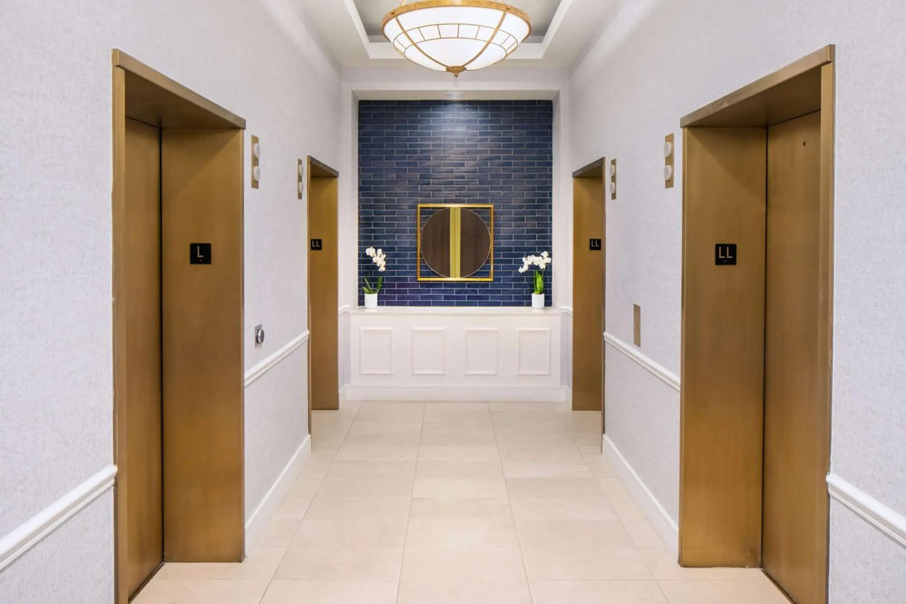 Property building in Hilton Garden Inn Washington DC Downtown Property building in Hilton Garden Inn Washington DC Downtown