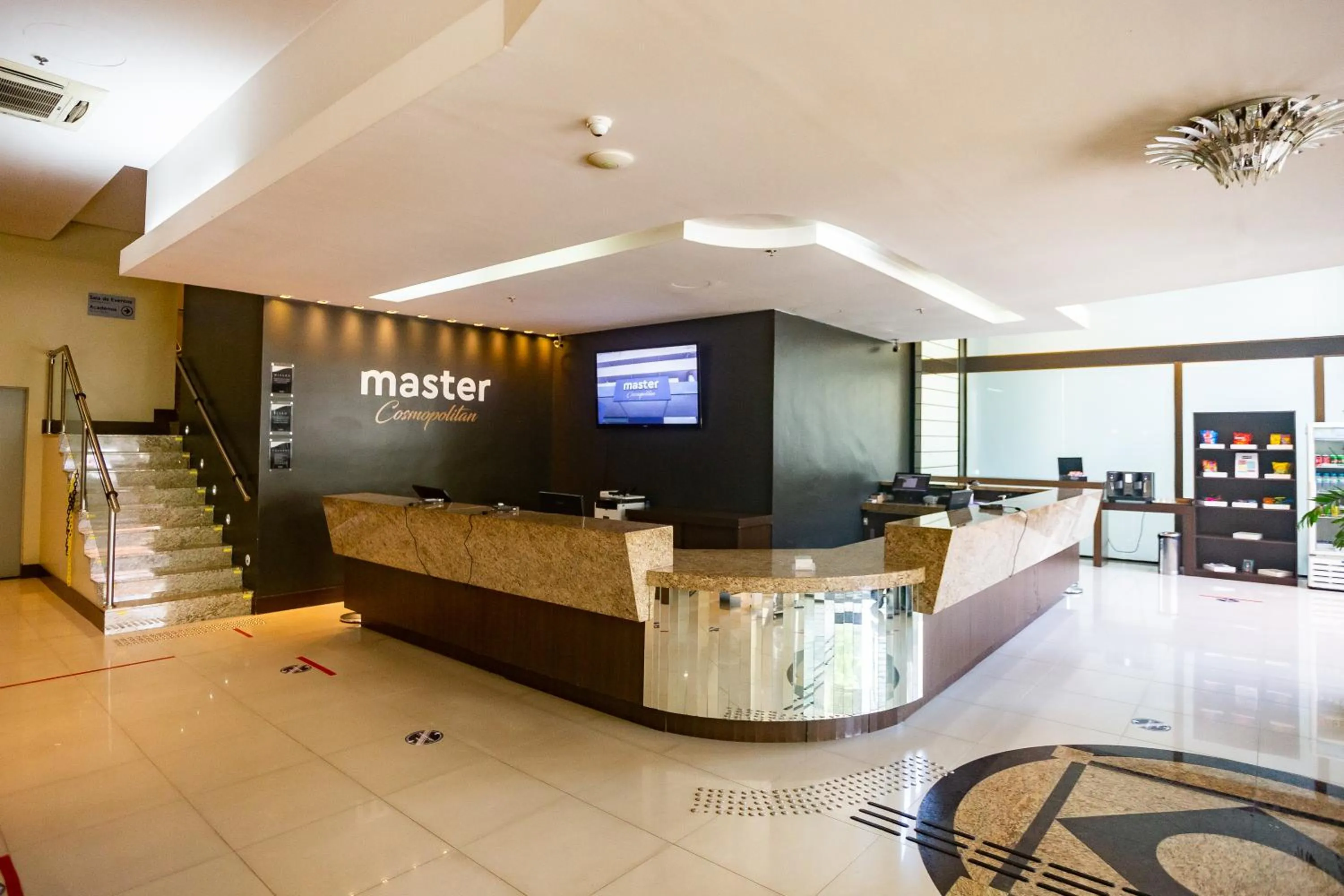 Lobby or reception in Master Cosmopolitan Moinhos de Vento