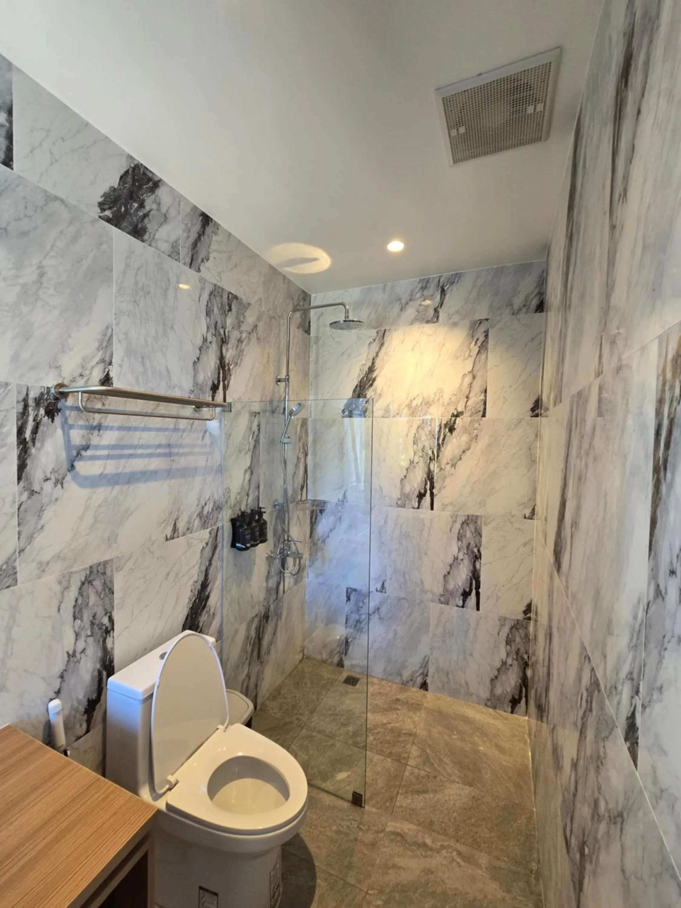 Shower in Samutra Residences