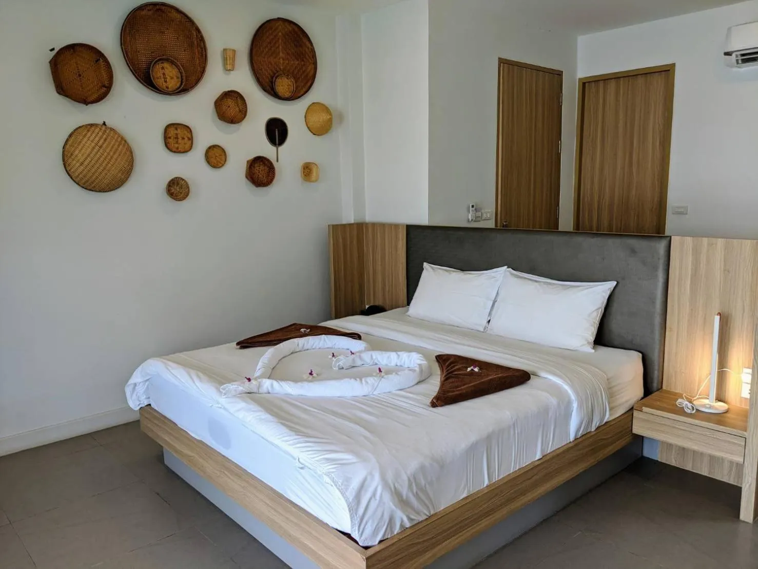 Bed in Samutra Residences