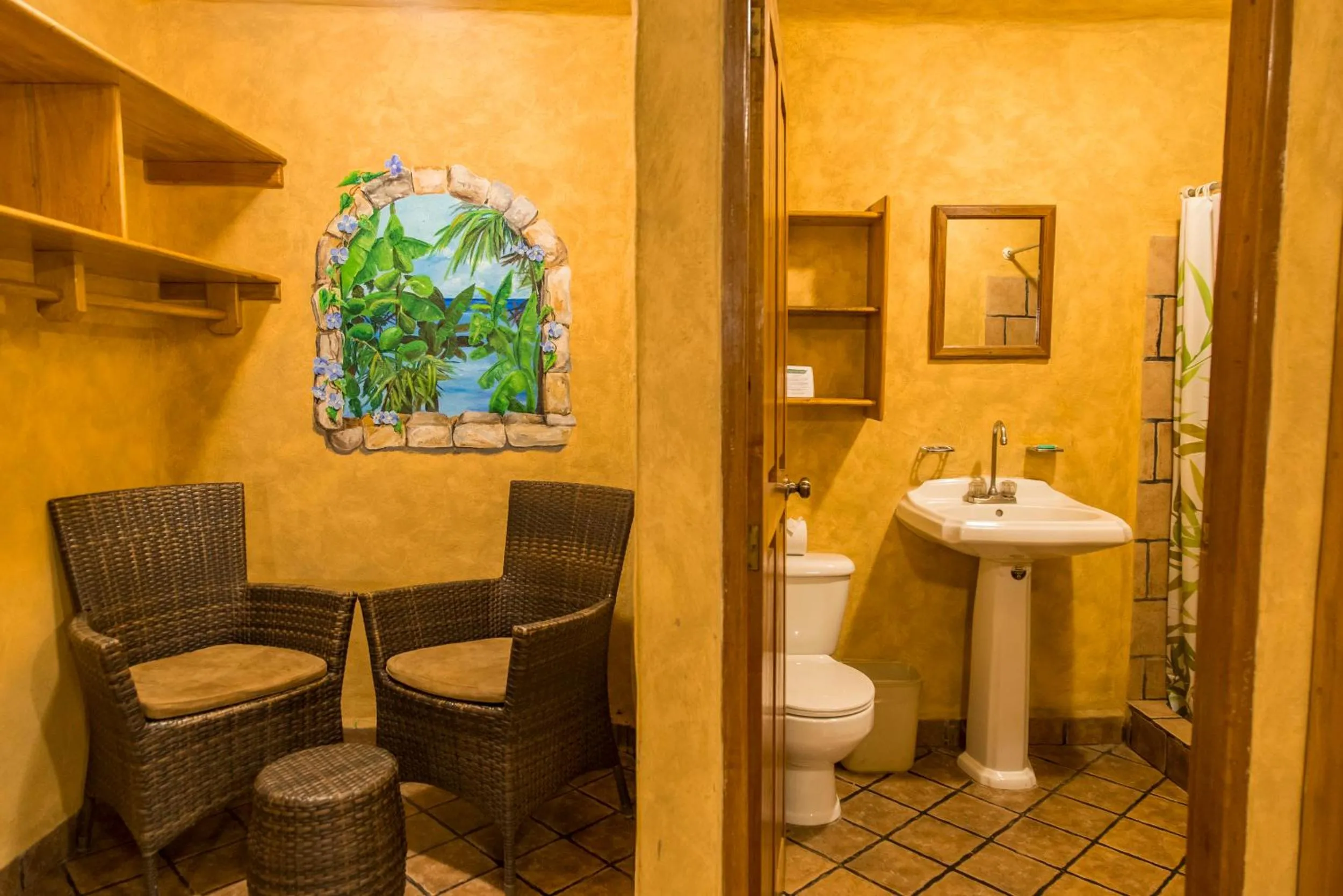 El Sano Banano Beachside Hotel