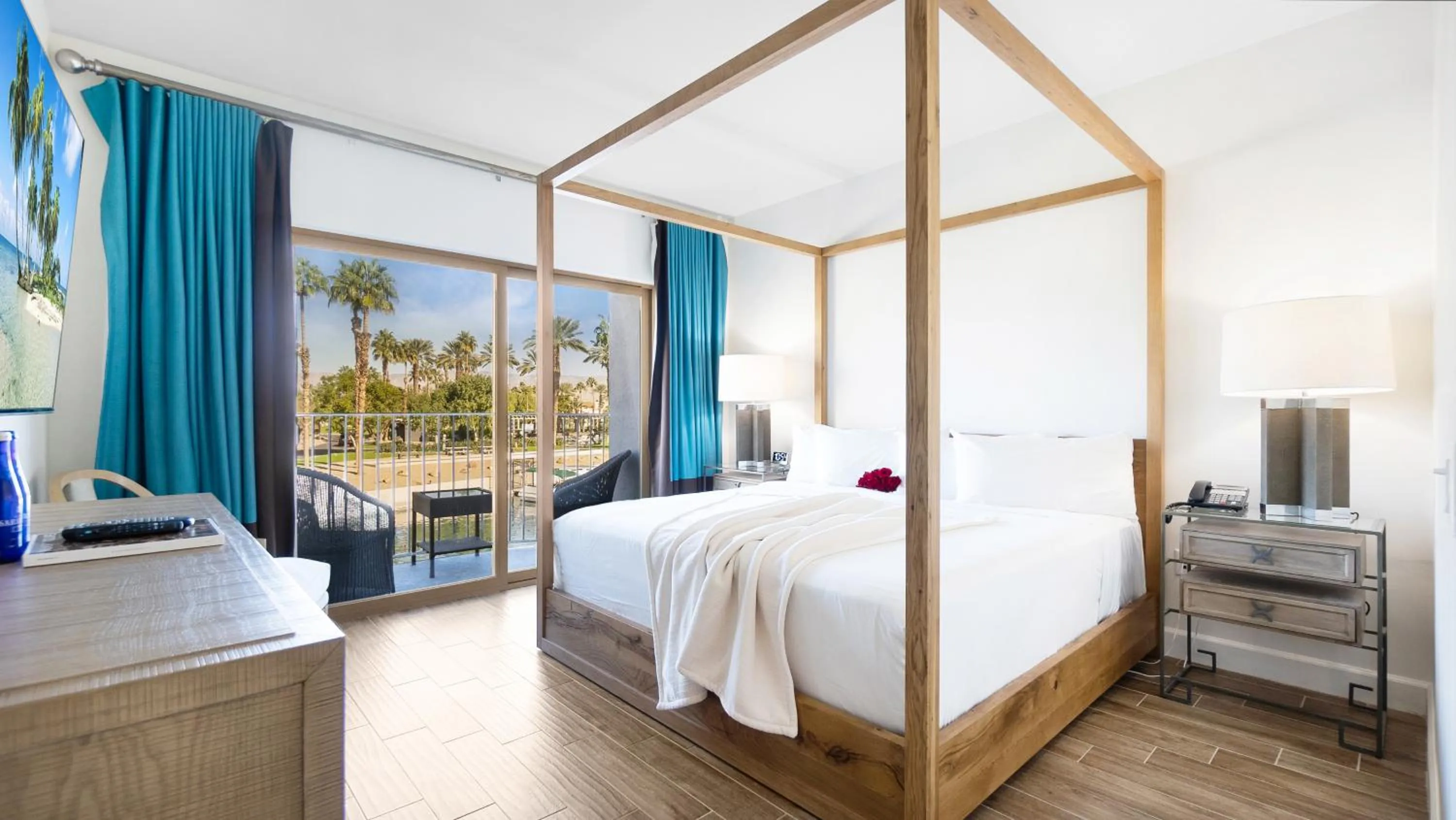 Bed in The Chateau at Lake La Quinta