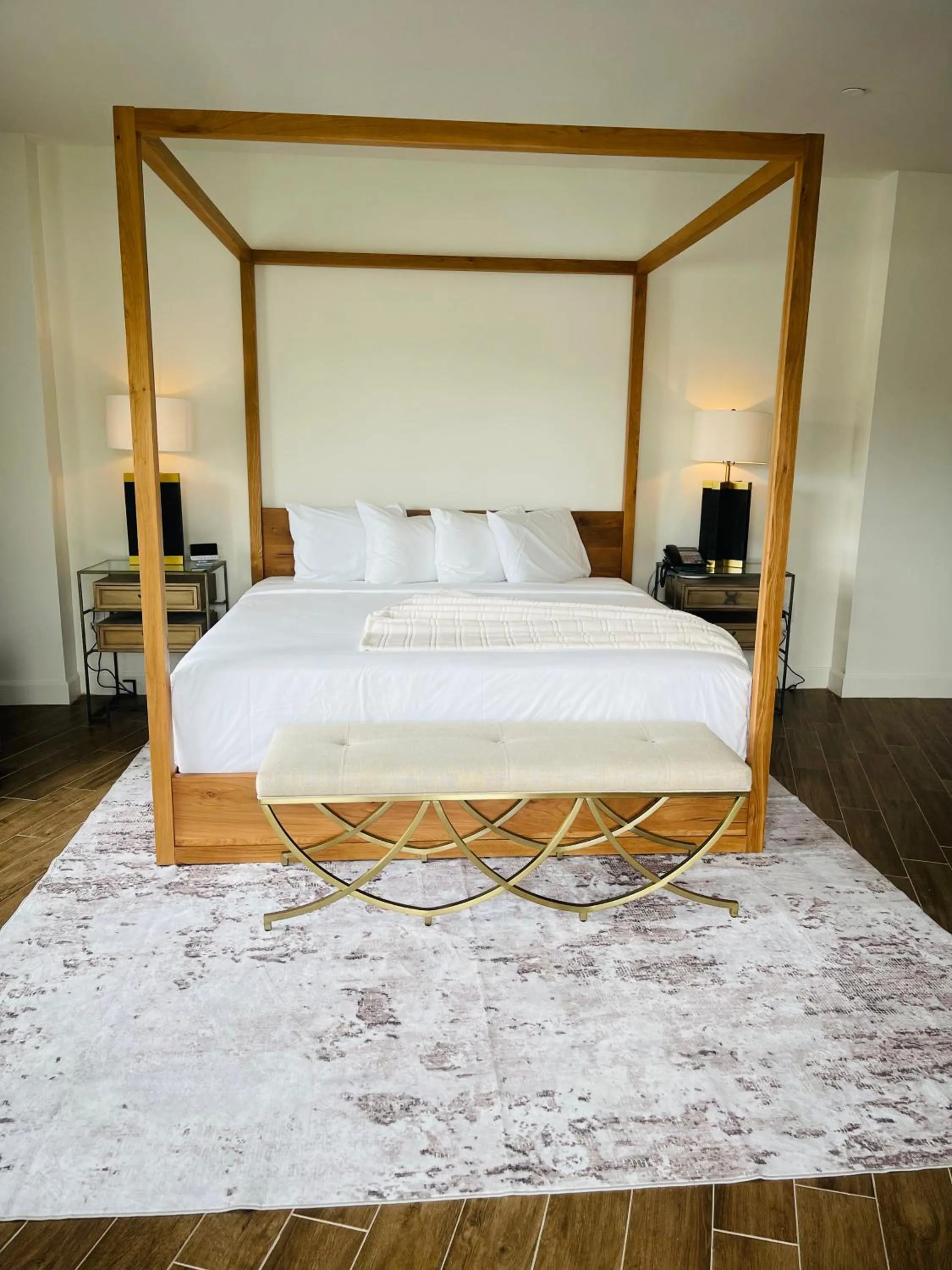 Bedroom, Bed in The Chateau at Lake La Quinta