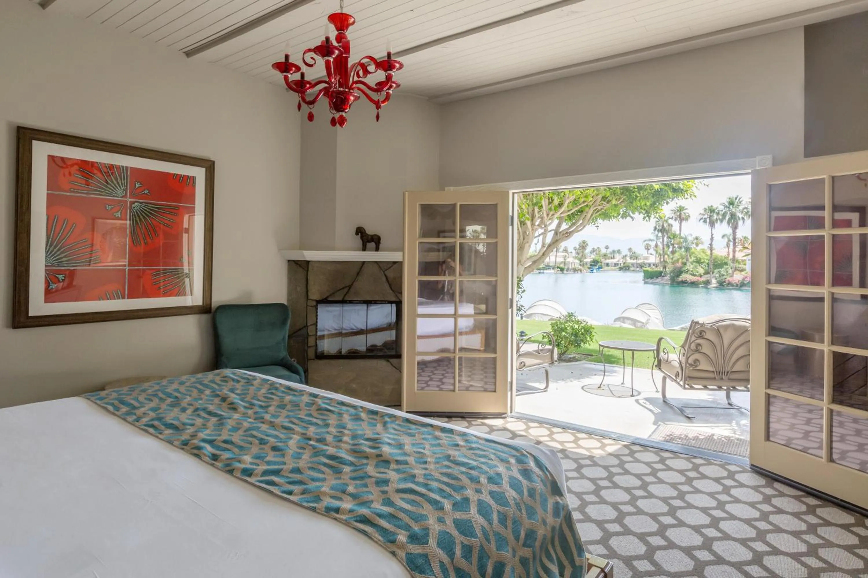 King Room with Roll-In Shower - Disability Access in The Chateau at Lake La Quinta