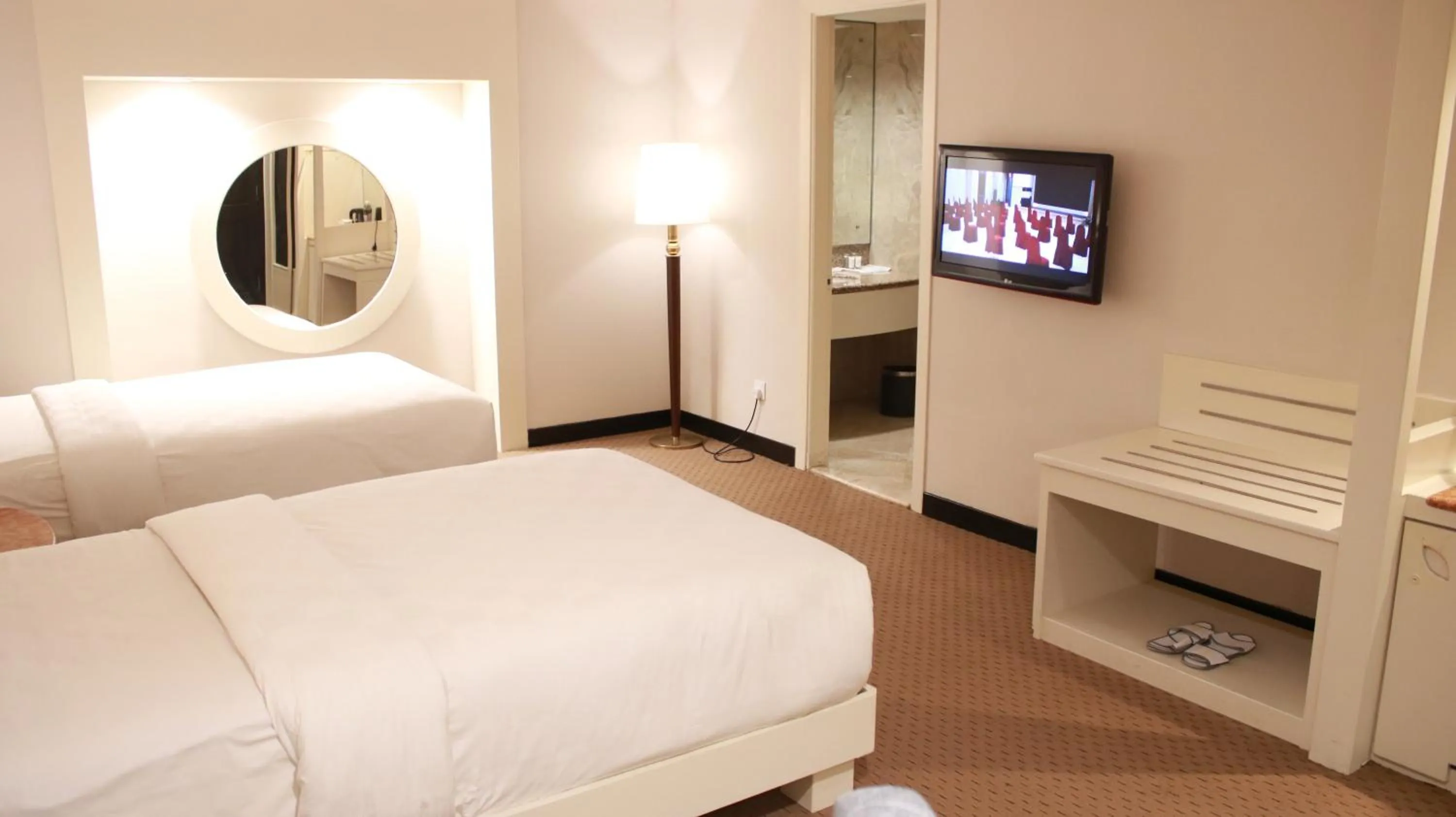 Bed in Beverly Hotel Batam