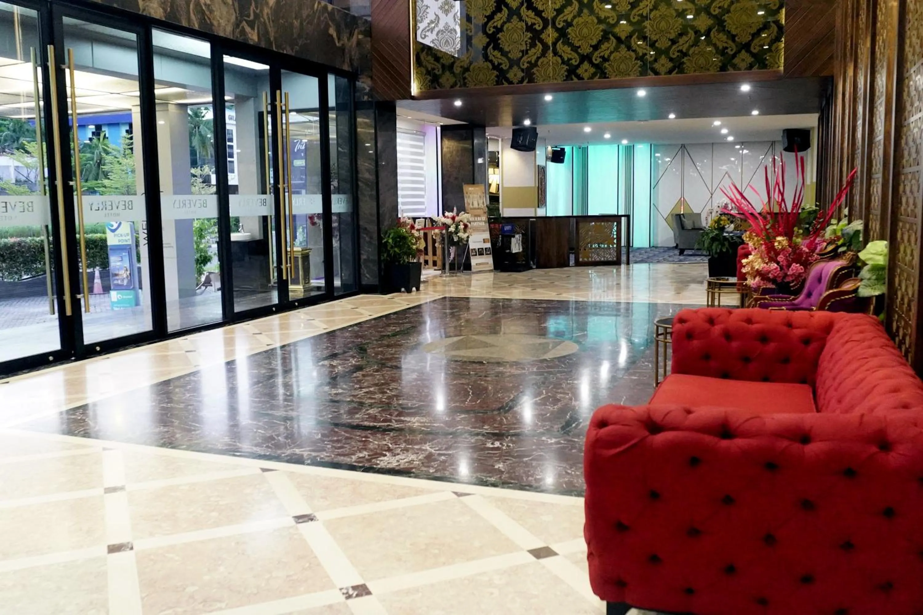 Lobby or reception in Beverly Hotel Batam