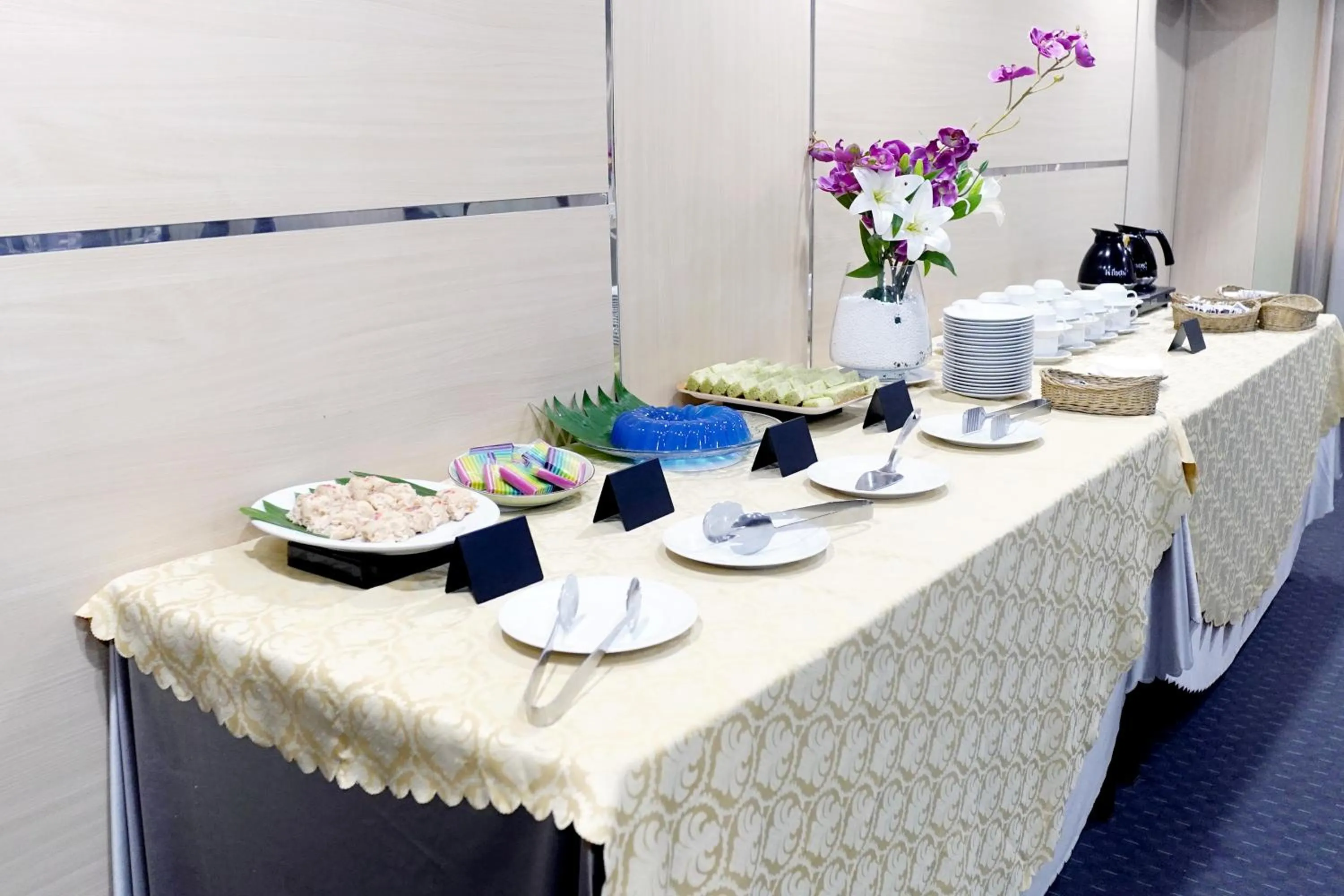 Breakfast in Beverly Hotel Batam