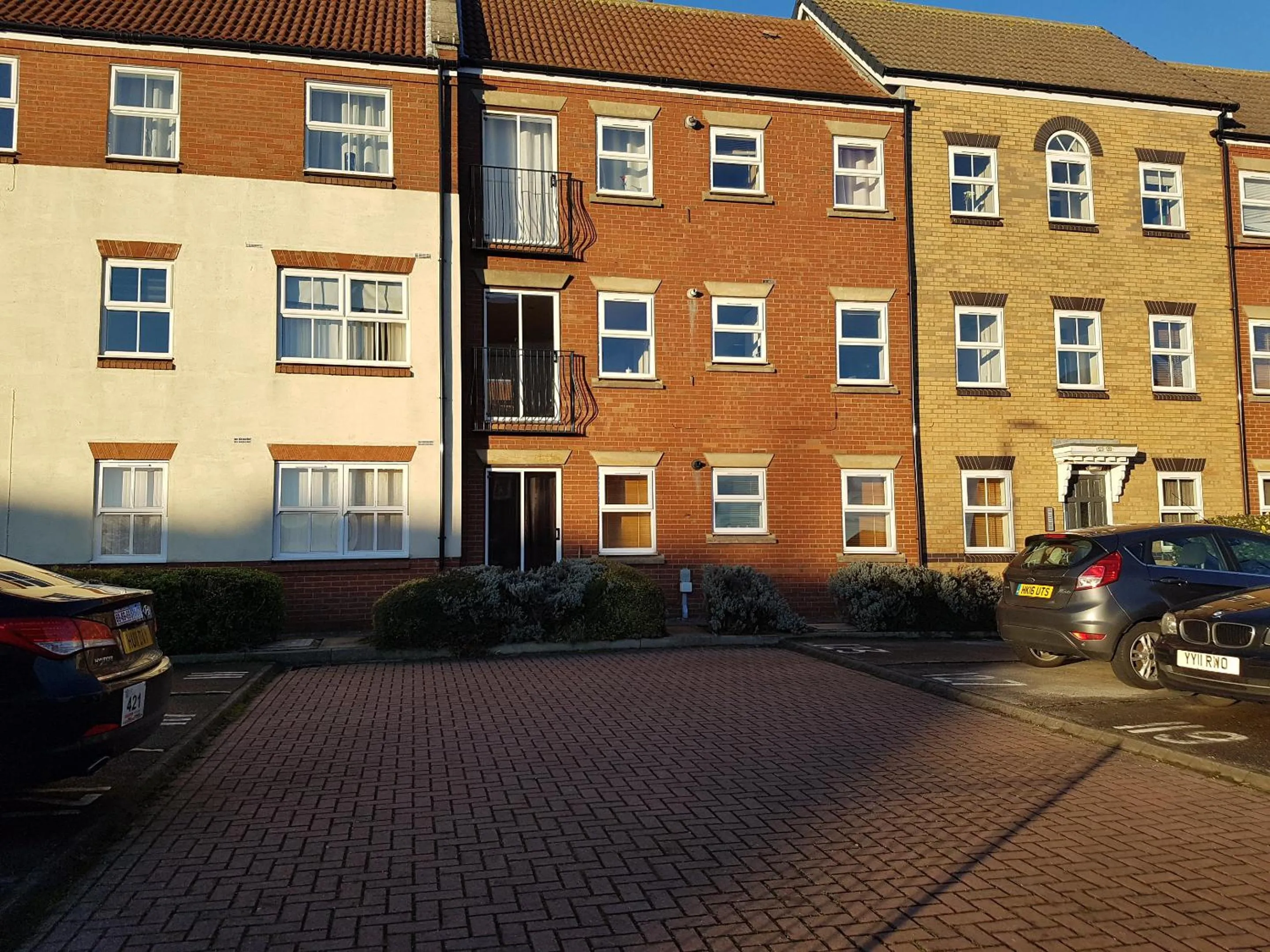 Property building in Hullidays Victora Dock- refurbished 2024
