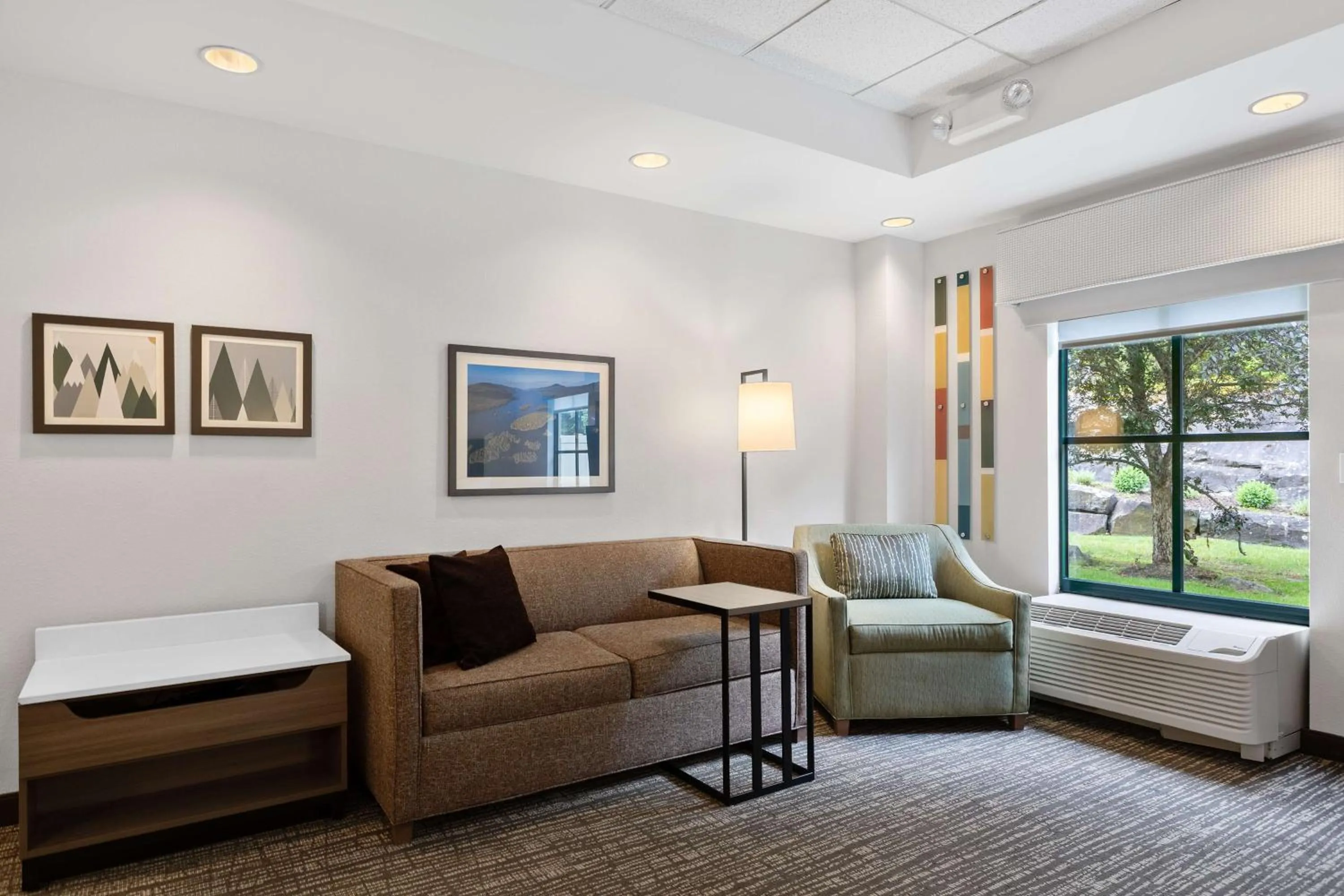 Living room in Hampton Inn & Suites Lake George