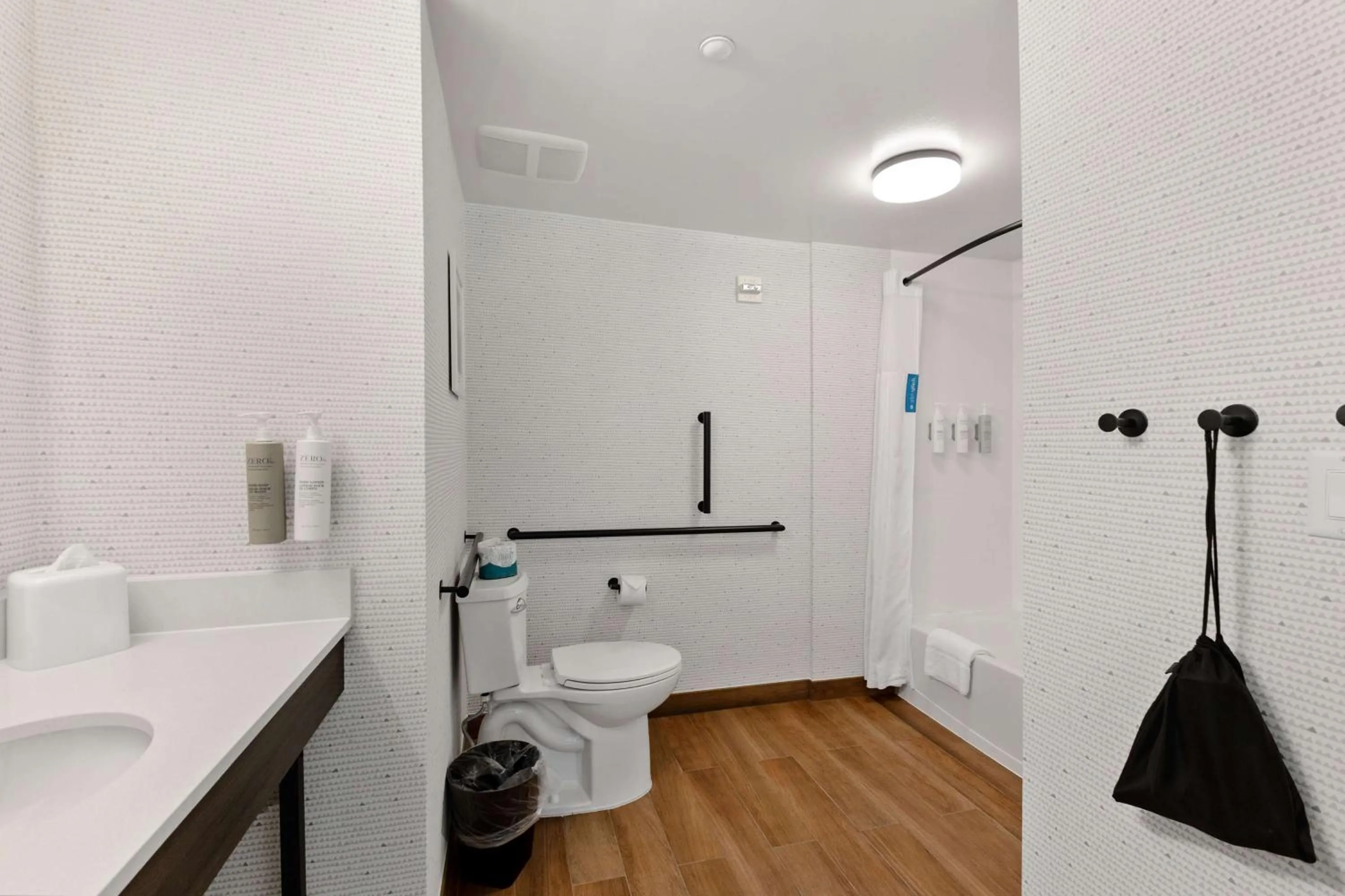 Bathroom in Hampton Inn & Suites Lake George