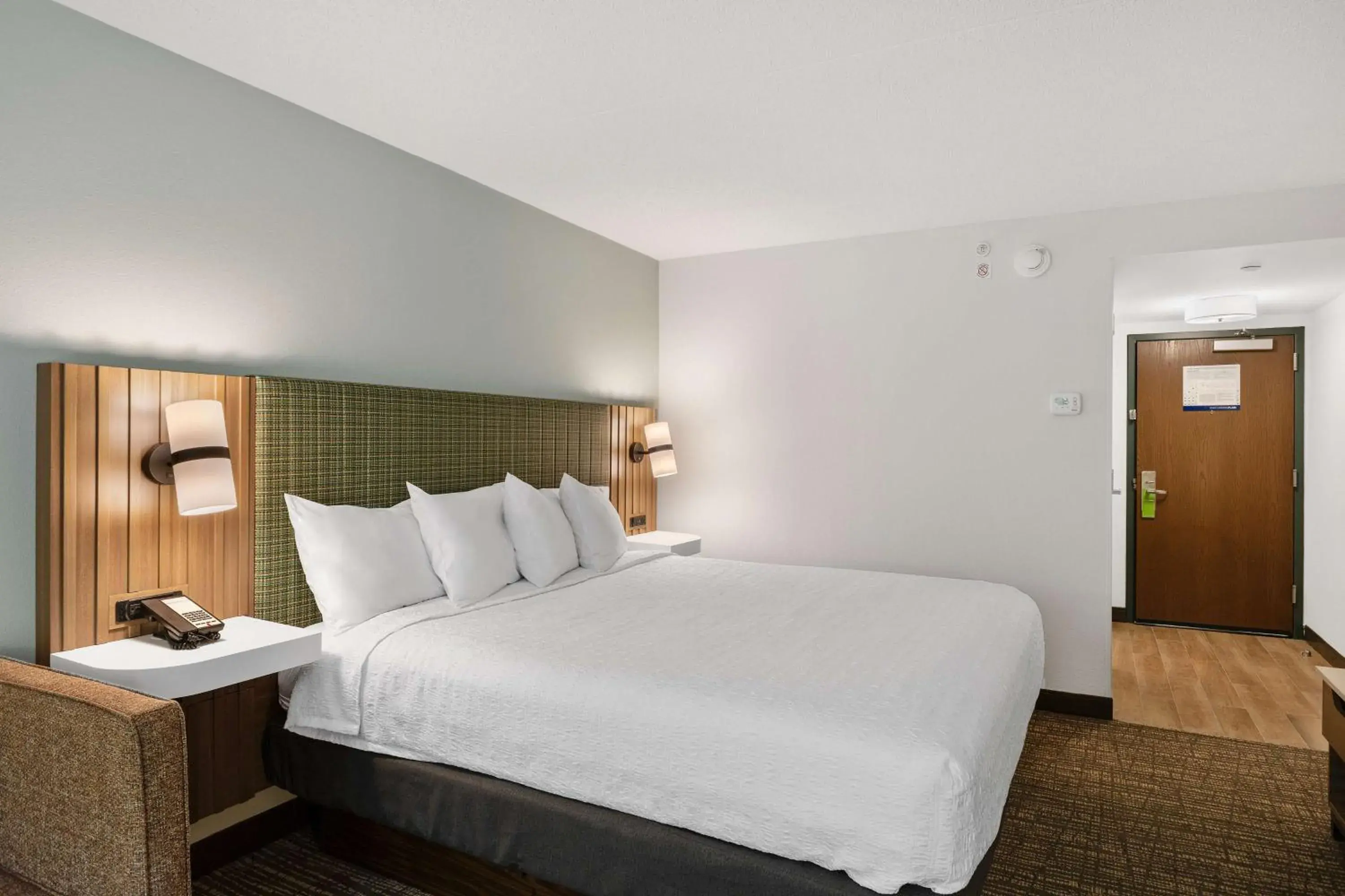 King Room with Sofa Bed in Hampton Inn & Suites Lake George King Room with Sofa Bed in Hampton Inn & Suites Lake George