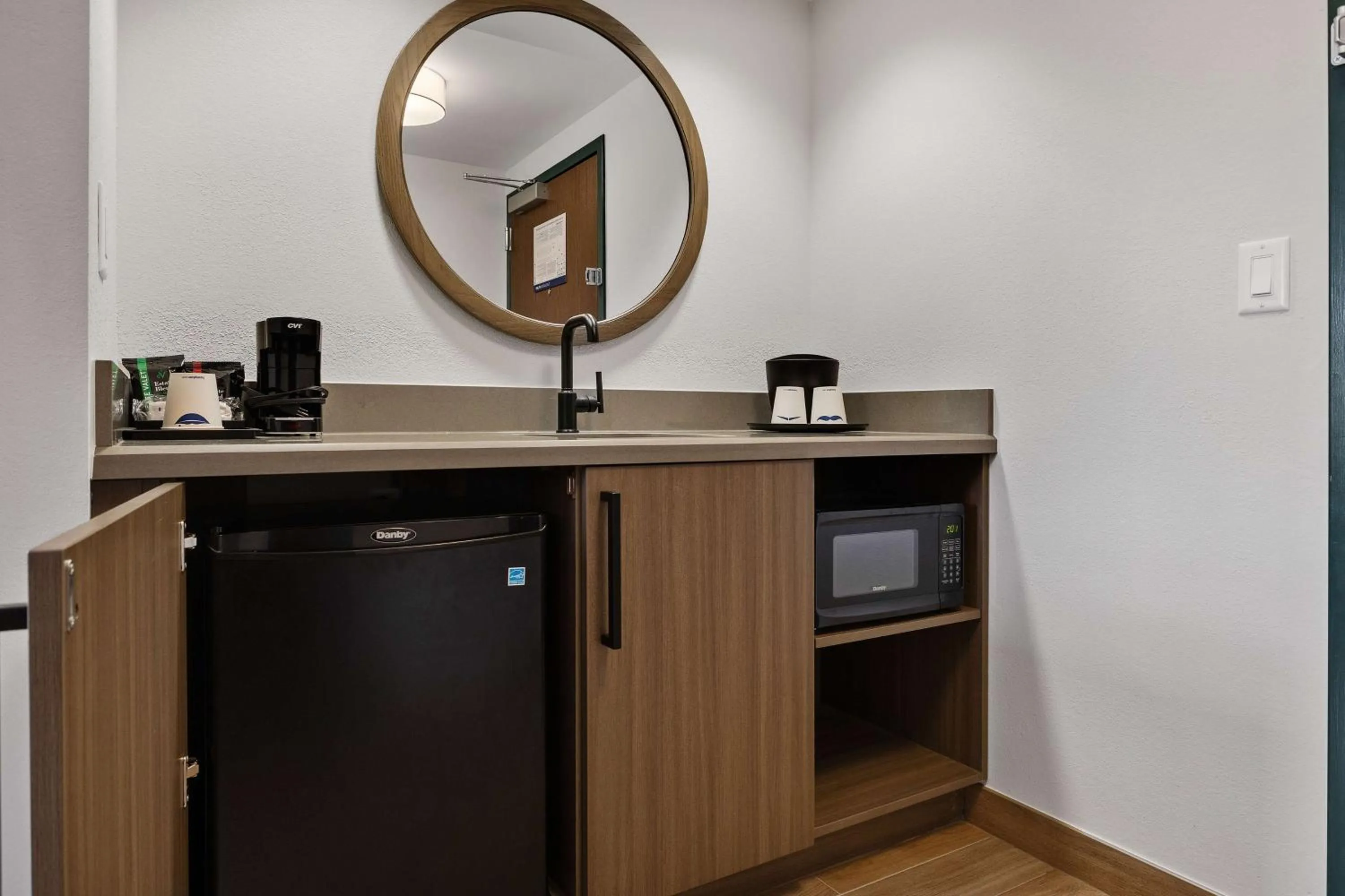 Photo of the whole room in Hampton Inn & Suites Lake George