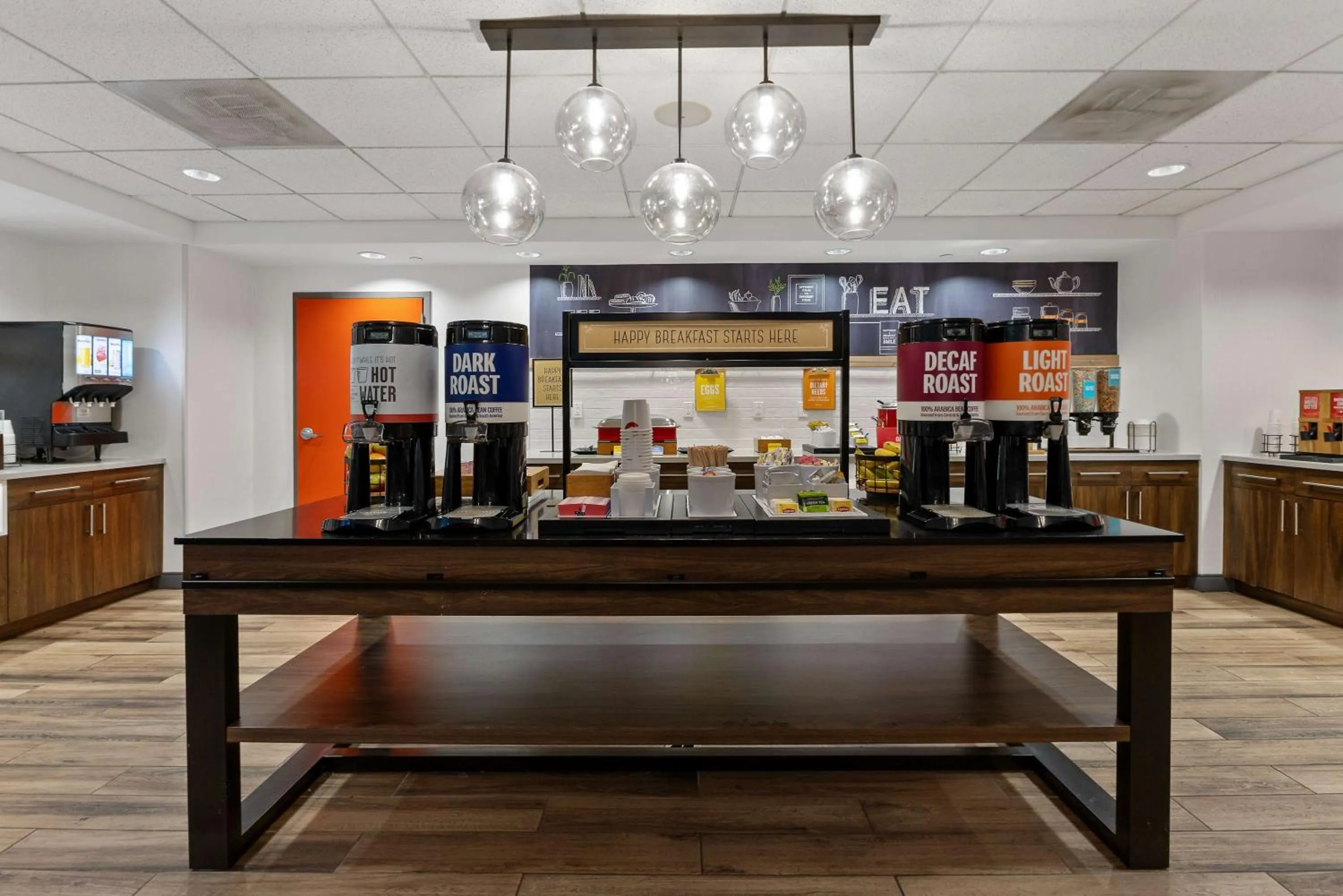 Breakfast in Hampton Inn & Suites Lake George