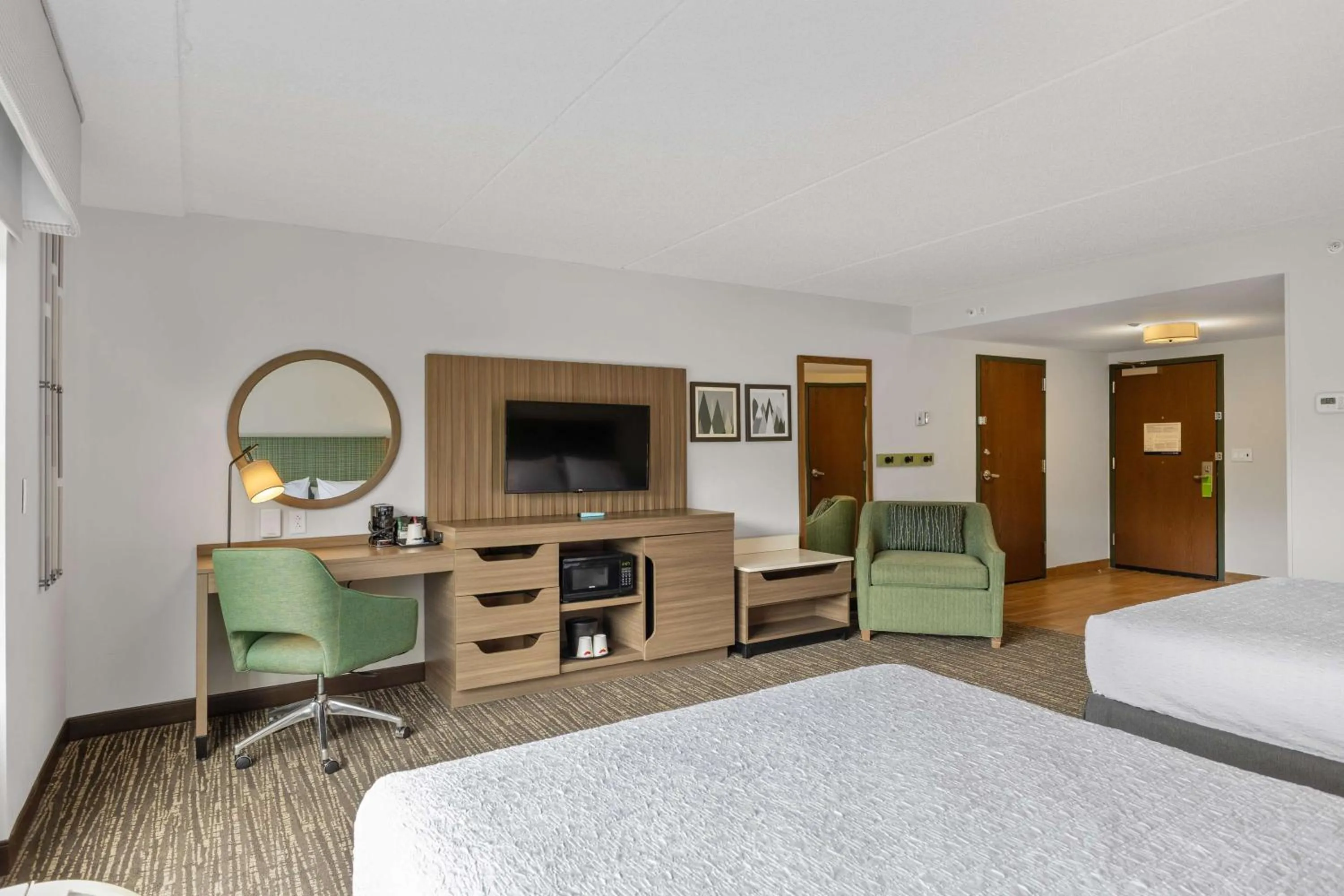 Bedroom, Bed in Hampton Inn & Suites Lake George