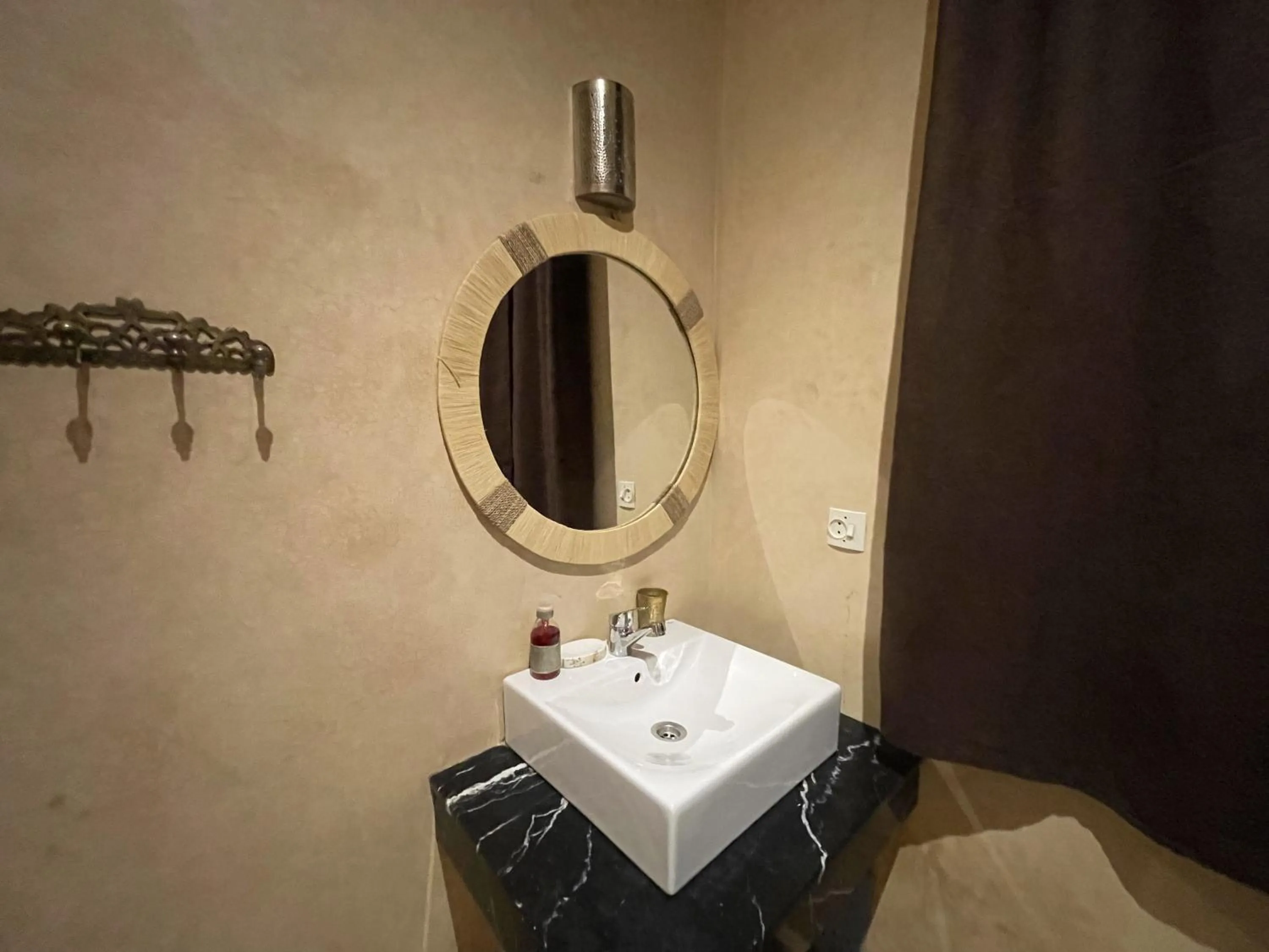 Bathroom in Riad Samarine