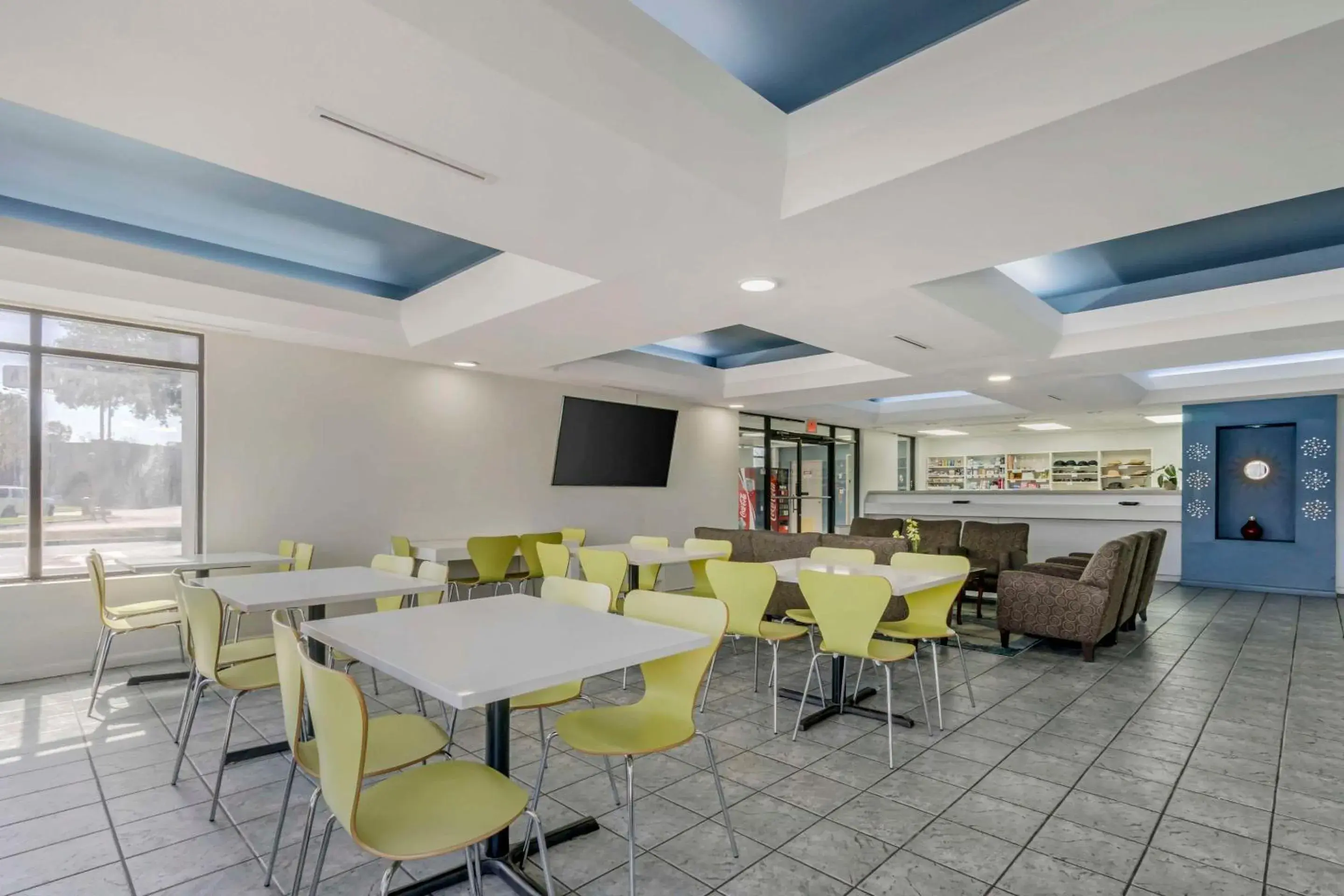 Breakfast in Rodeway Inn Wesley Chapel Breakfast in Rodeway Inn Wesley Chapel