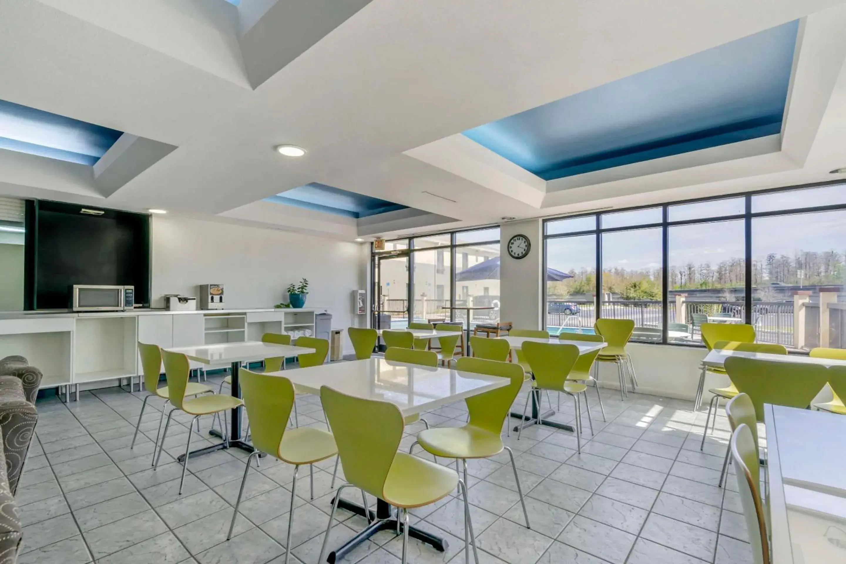 Breakfast in Rodeway Inn Wesley Chapel Breakfast in Rodeway Inn Wesley Chapel