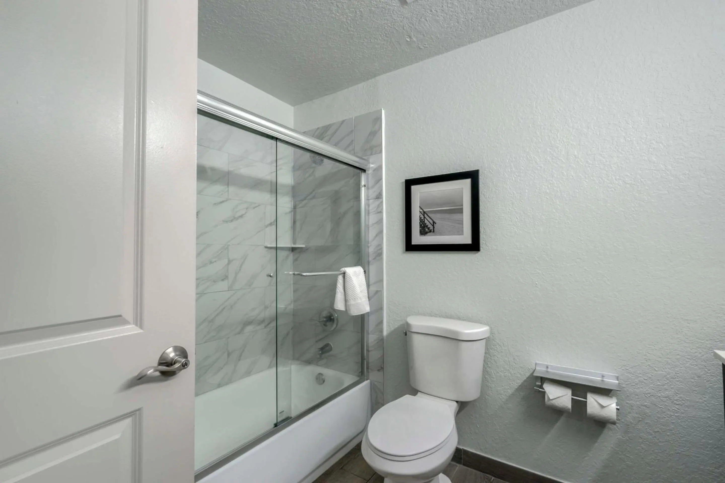 Bedroom in Rodeway Inn Wesley Chapel