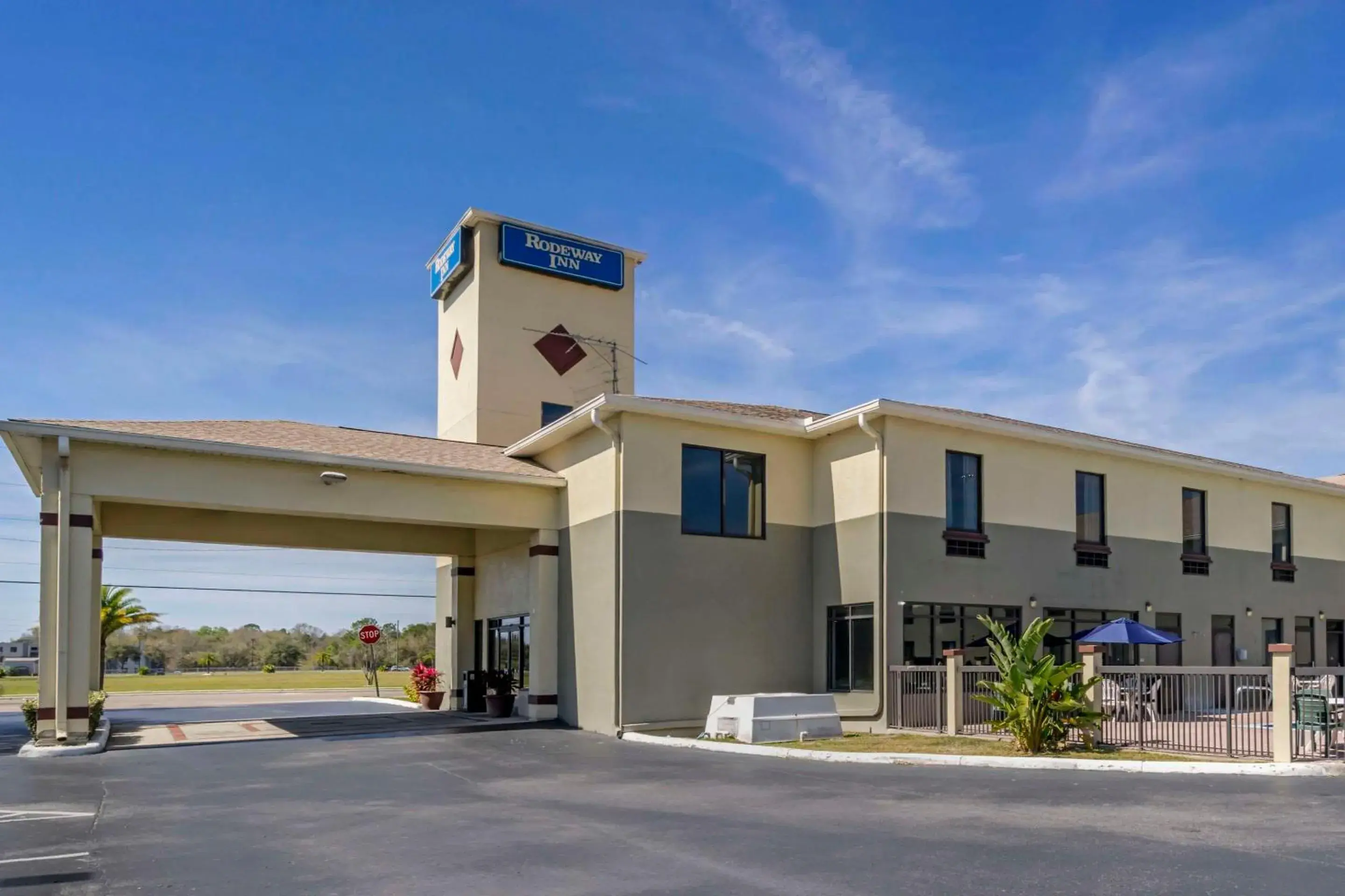 Property building in Rodeway Inn Wesley Chapel Property building in Rodeway Inn Wesley Chapel