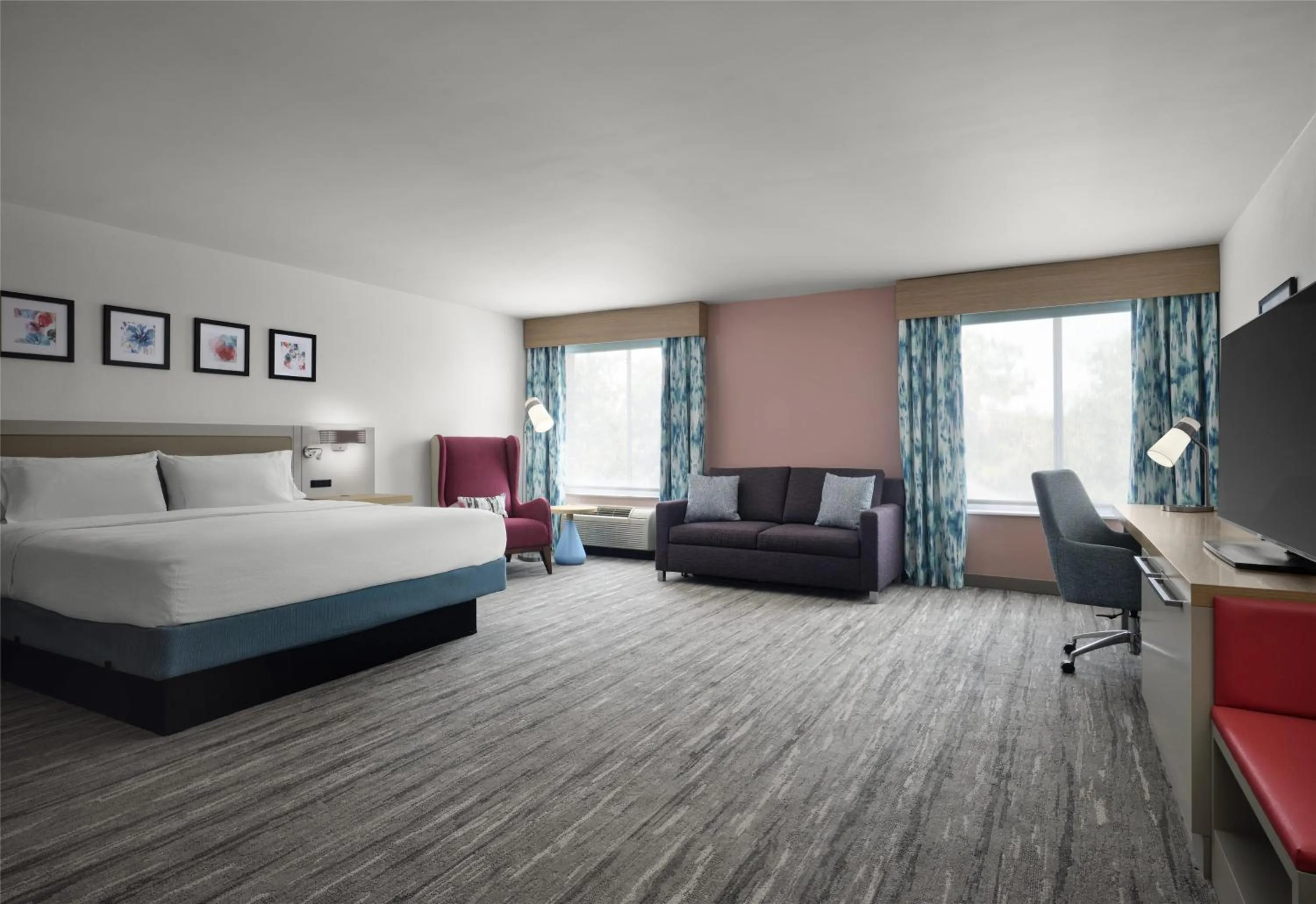 Living room, Bed in Hilton Garden Inn Tampa East Brandon