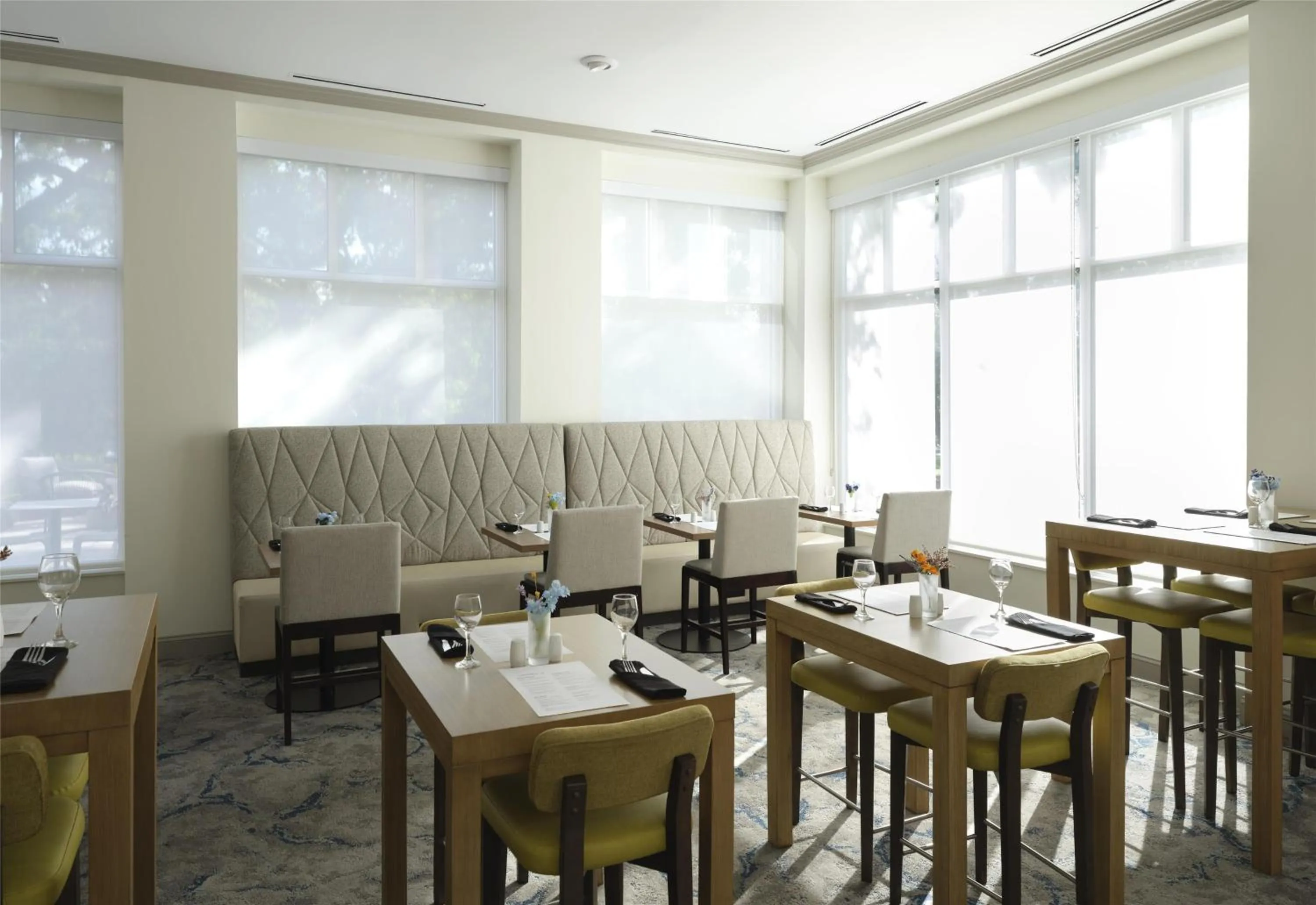 Restaurant/places to eat in Hilton Garden Inn Tampa East Brandon