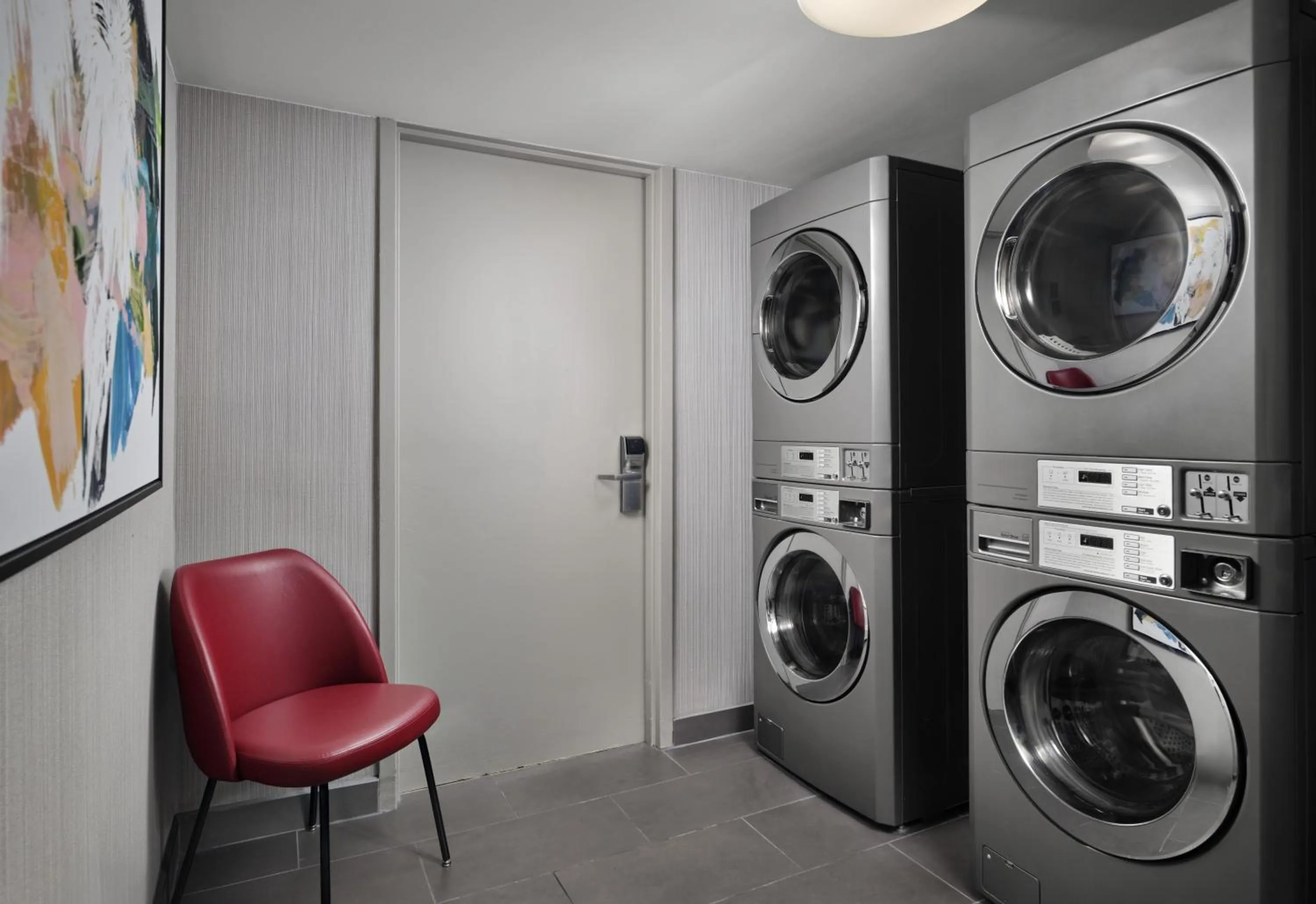 laundry in Hilton Garden Inn Tampa East Brandon