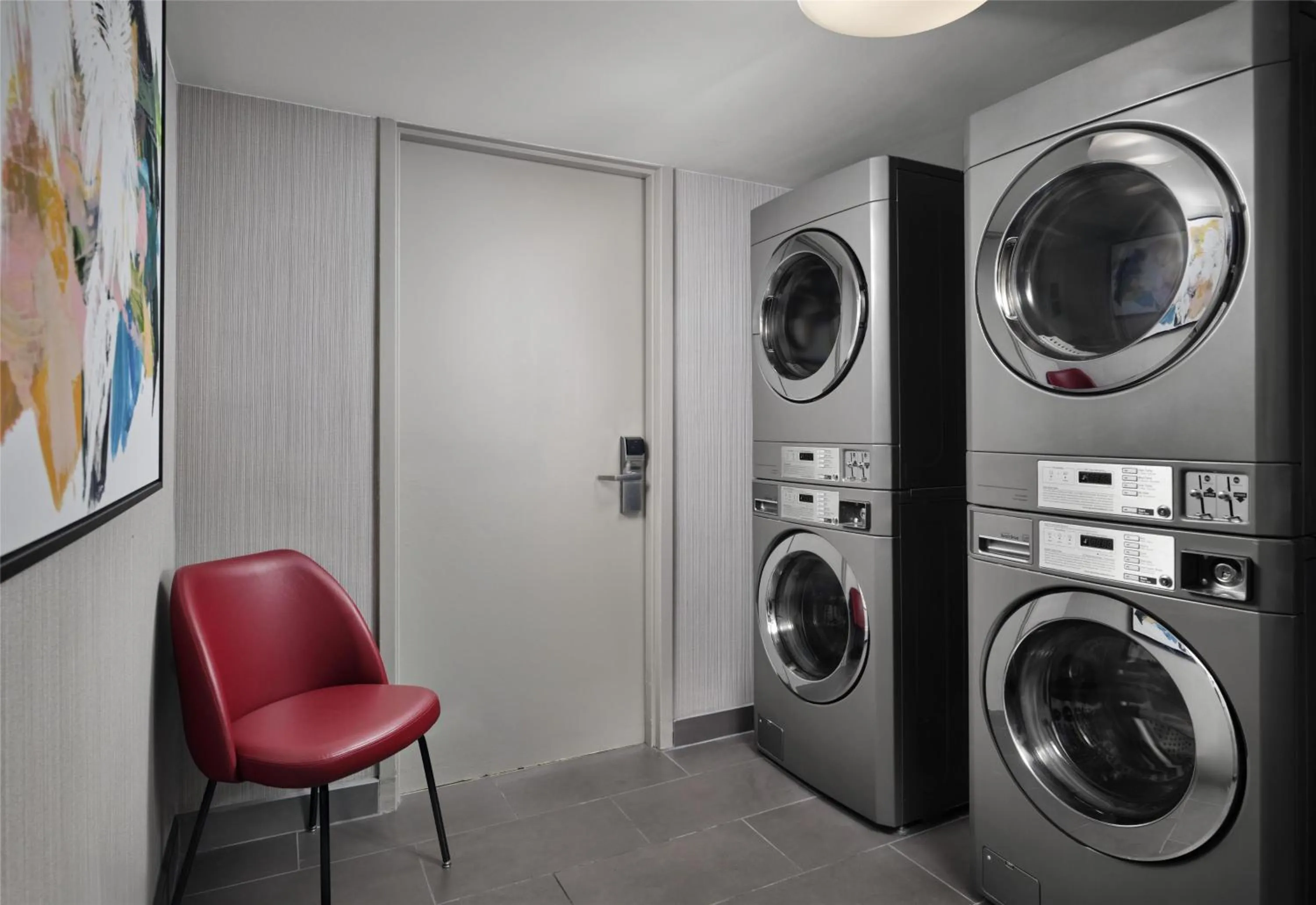 laundry in Hilton Garden Inn Tampa East Brandon