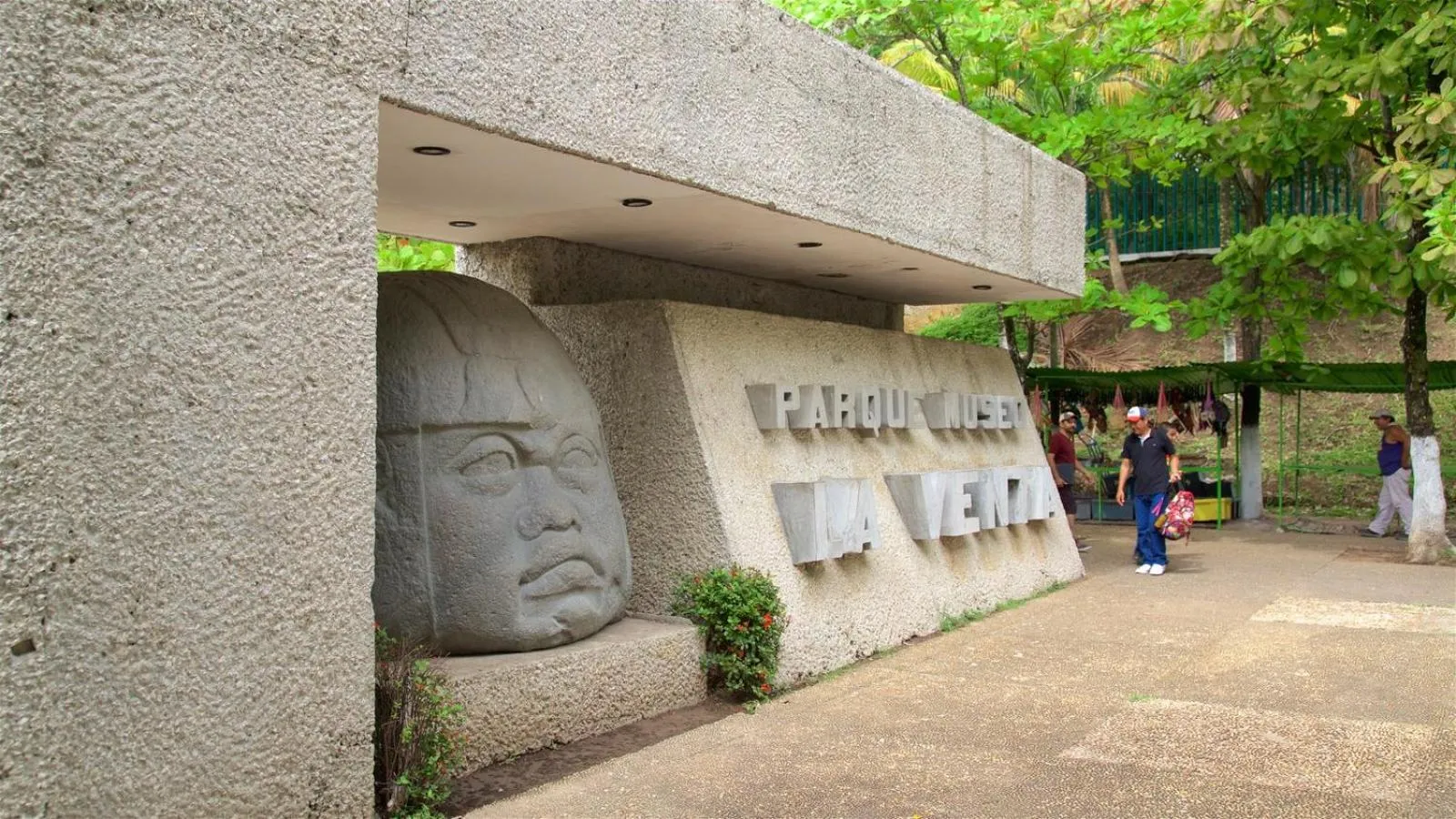 Property logo or sign in Hotel & Suites Real del Lago