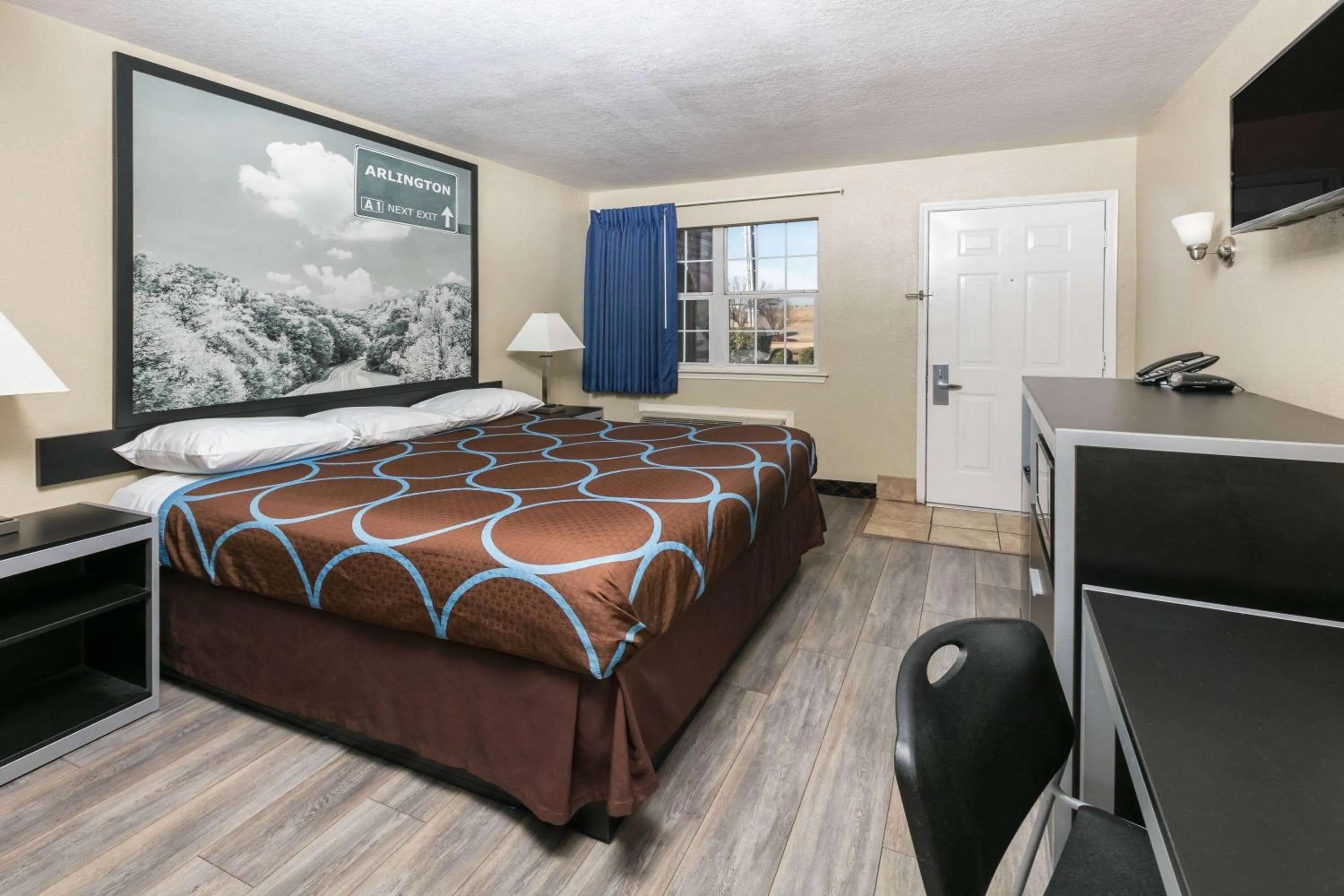 Photo of the whole room, Bed in Super 8 by Wyndham Arlington Near AT&T Stadium