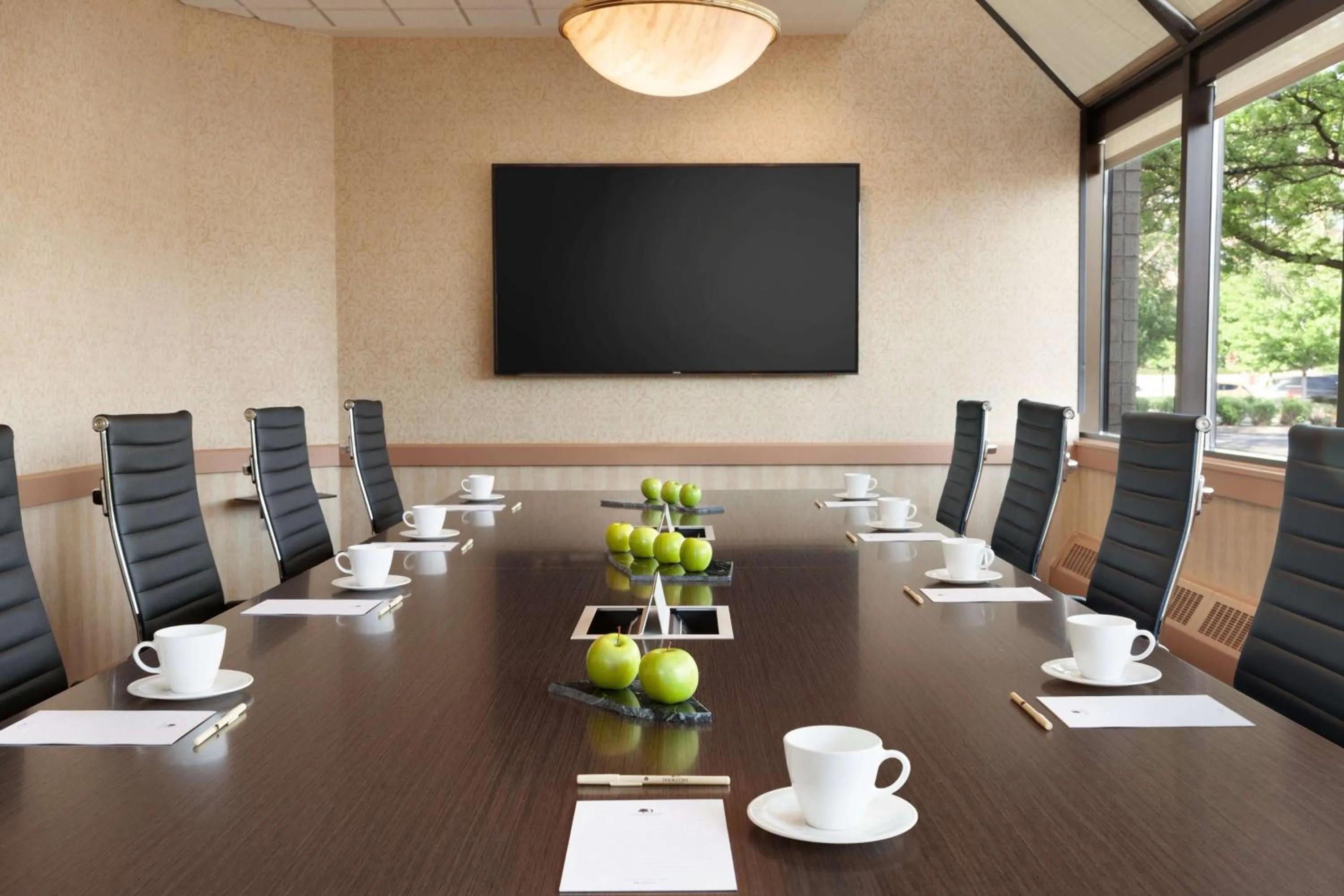 Meeting/conference room in DoubleTree by Hilton Minneapolis Park Place