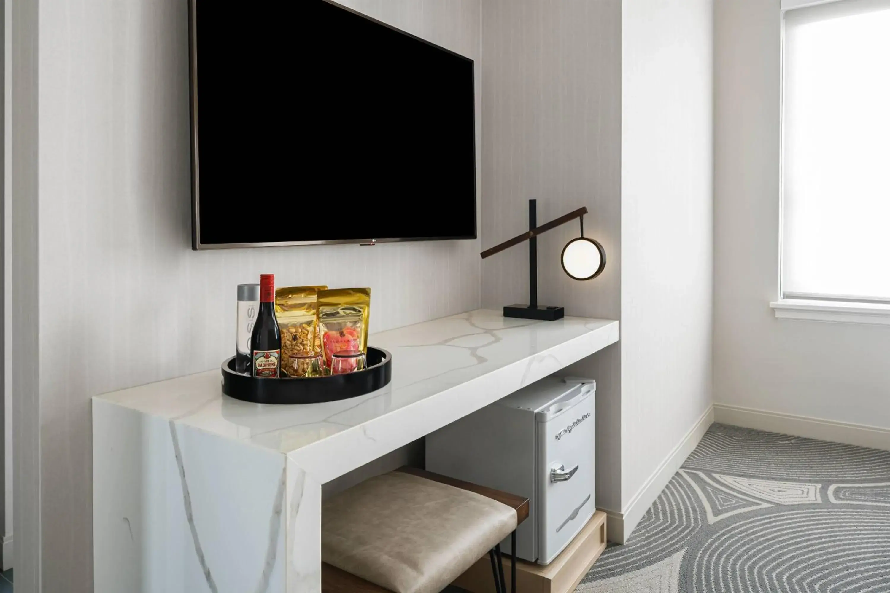 Guest Room, 1 King in Glass Light Hotel & Gallery, Autograph Collection Guest Room, 1 King in Glass Light Hotel & Gallery, Autograph Collection