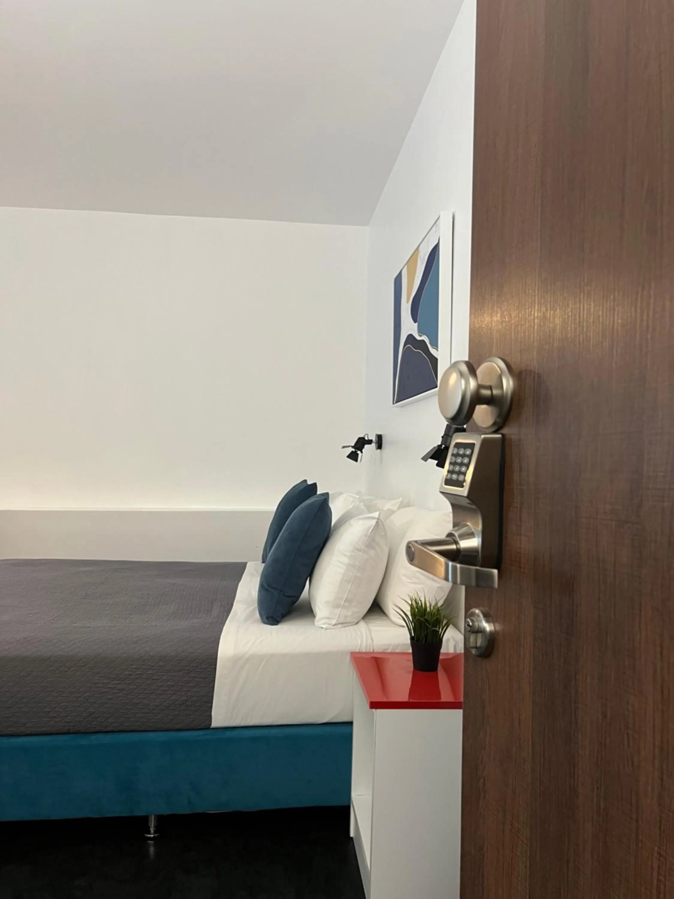 Photo of the whole room, Bed in Luxor Premium Suites