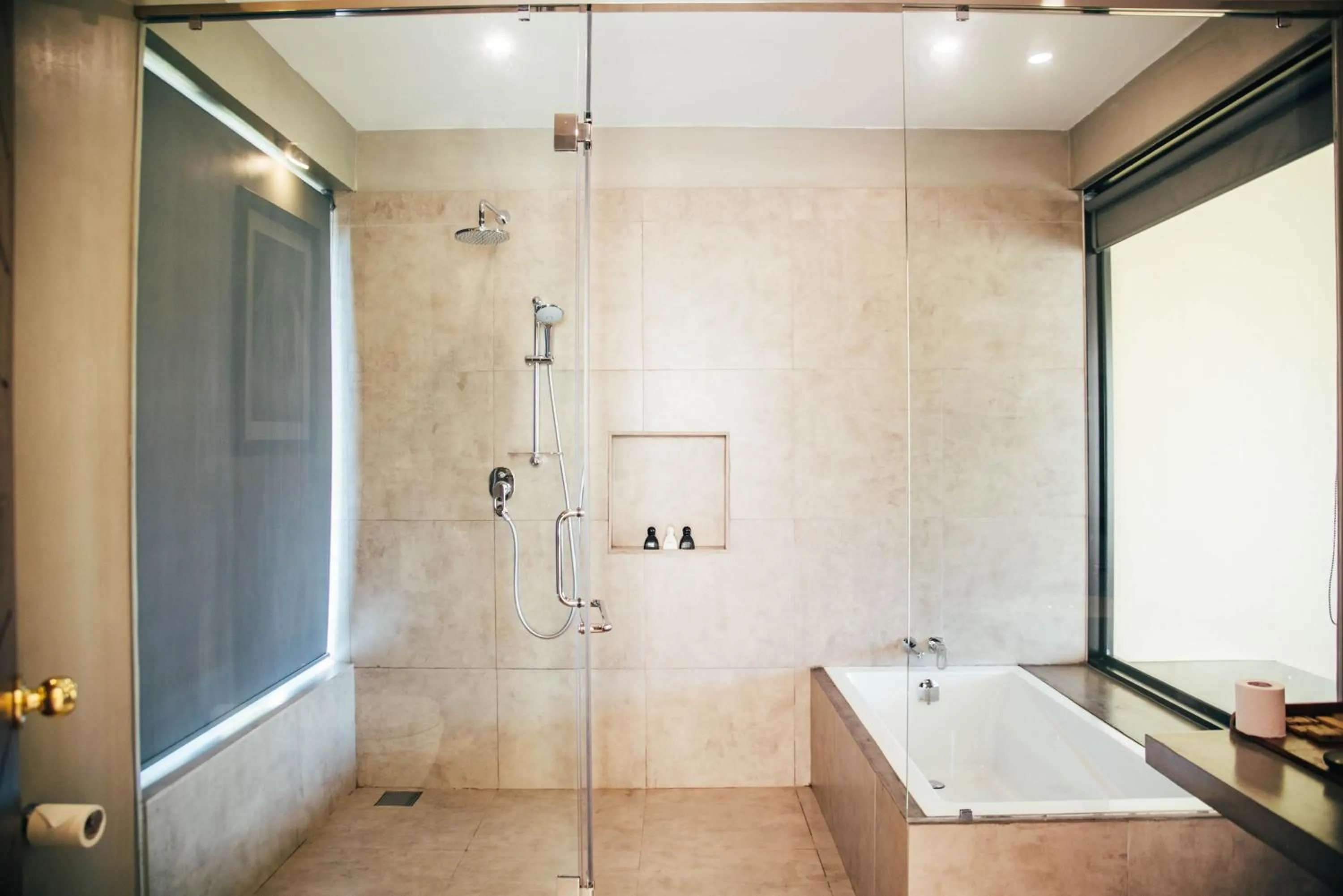 Bathroom in Sigiriya King's Resort