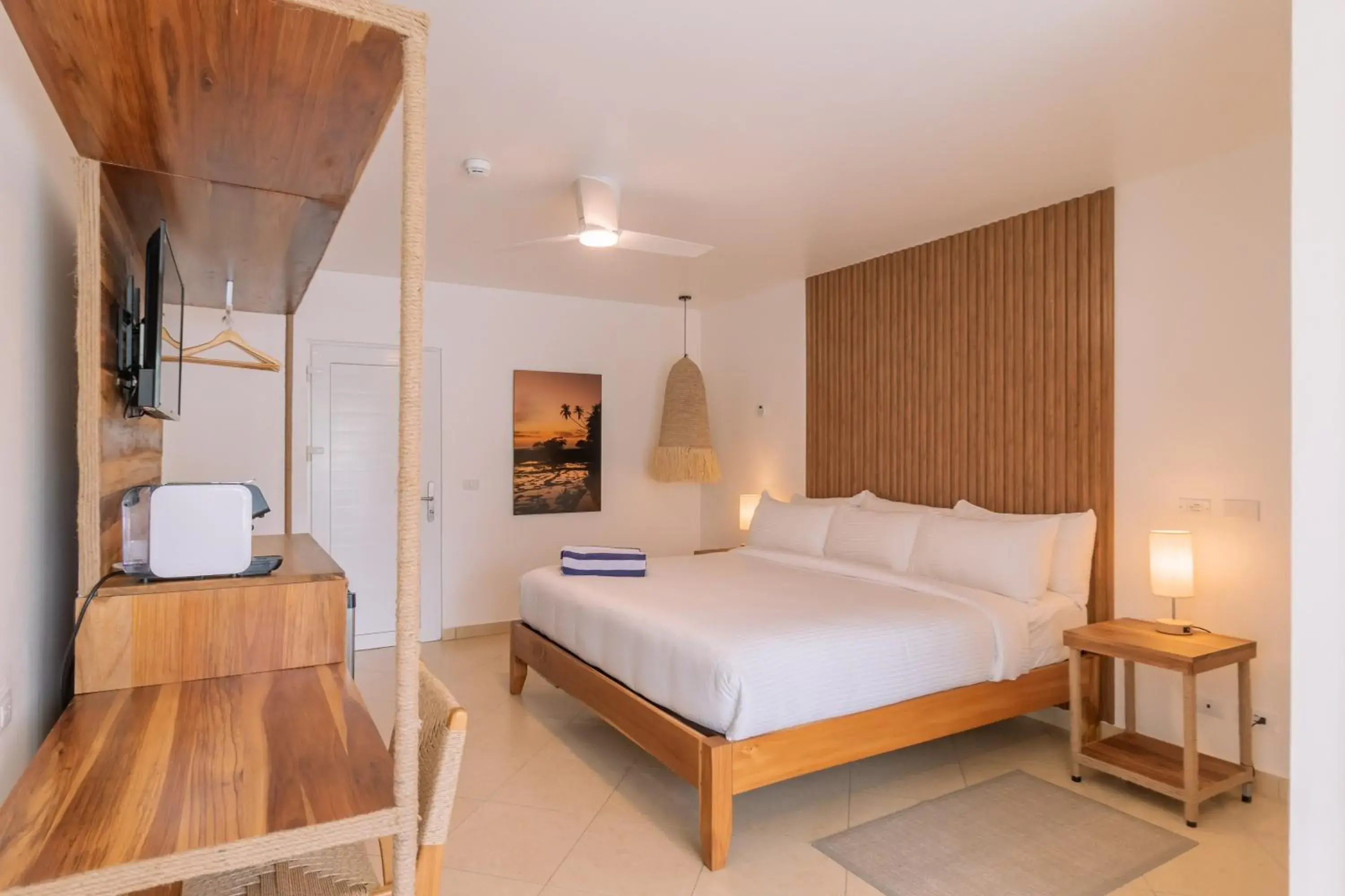 Deluxe King with Balcony Ocean View in Hotel Santa Teresa by the Beach Deluxe King with Balcony Ocean View in Hotel Santa Teresa by the Beach