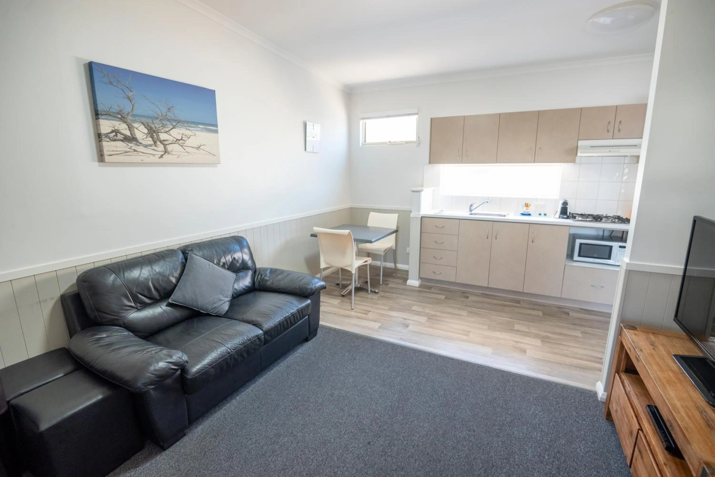 Seating area in Esperance Bay Holiday Park